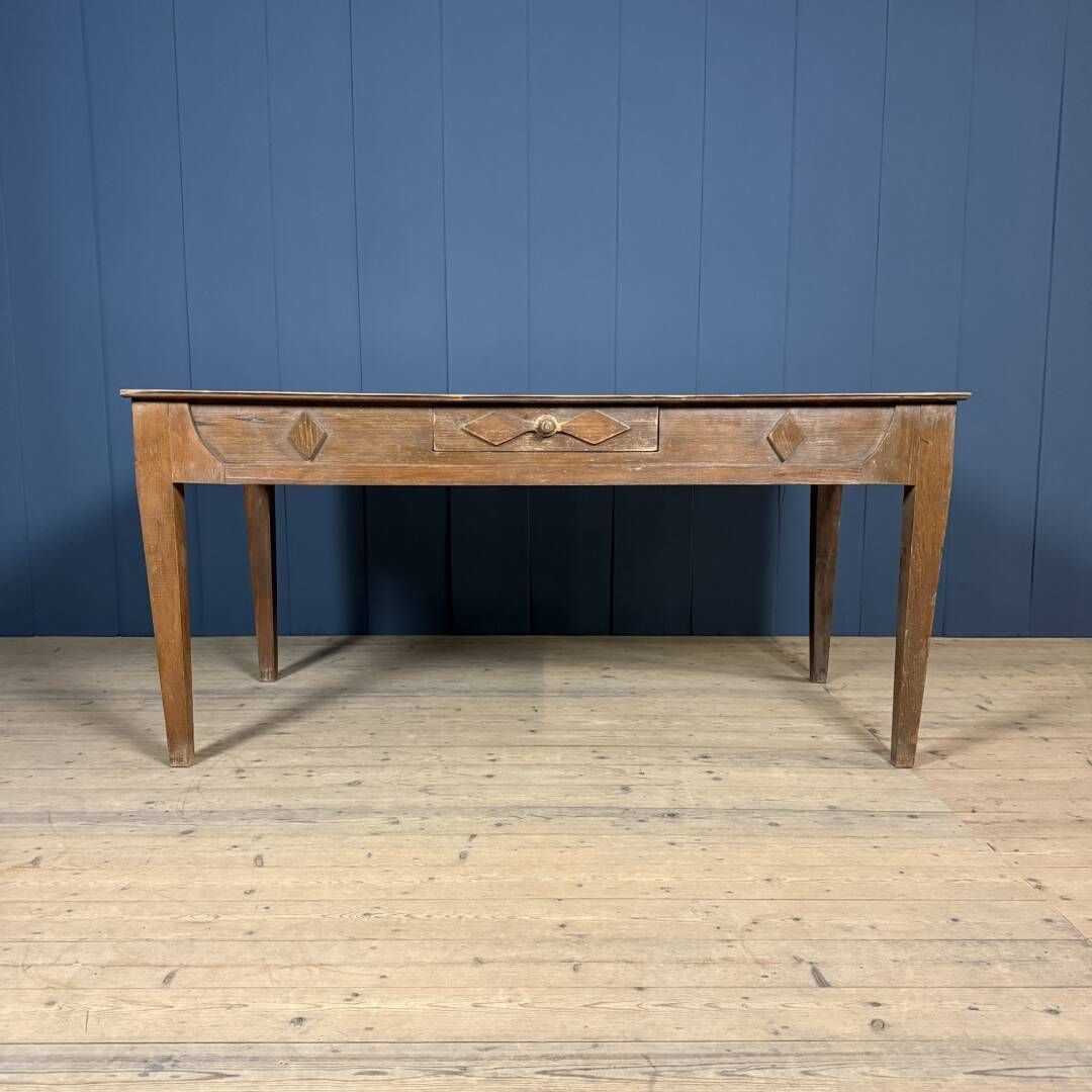 Gedecoreerde Houten Keukentafel photo vinterior