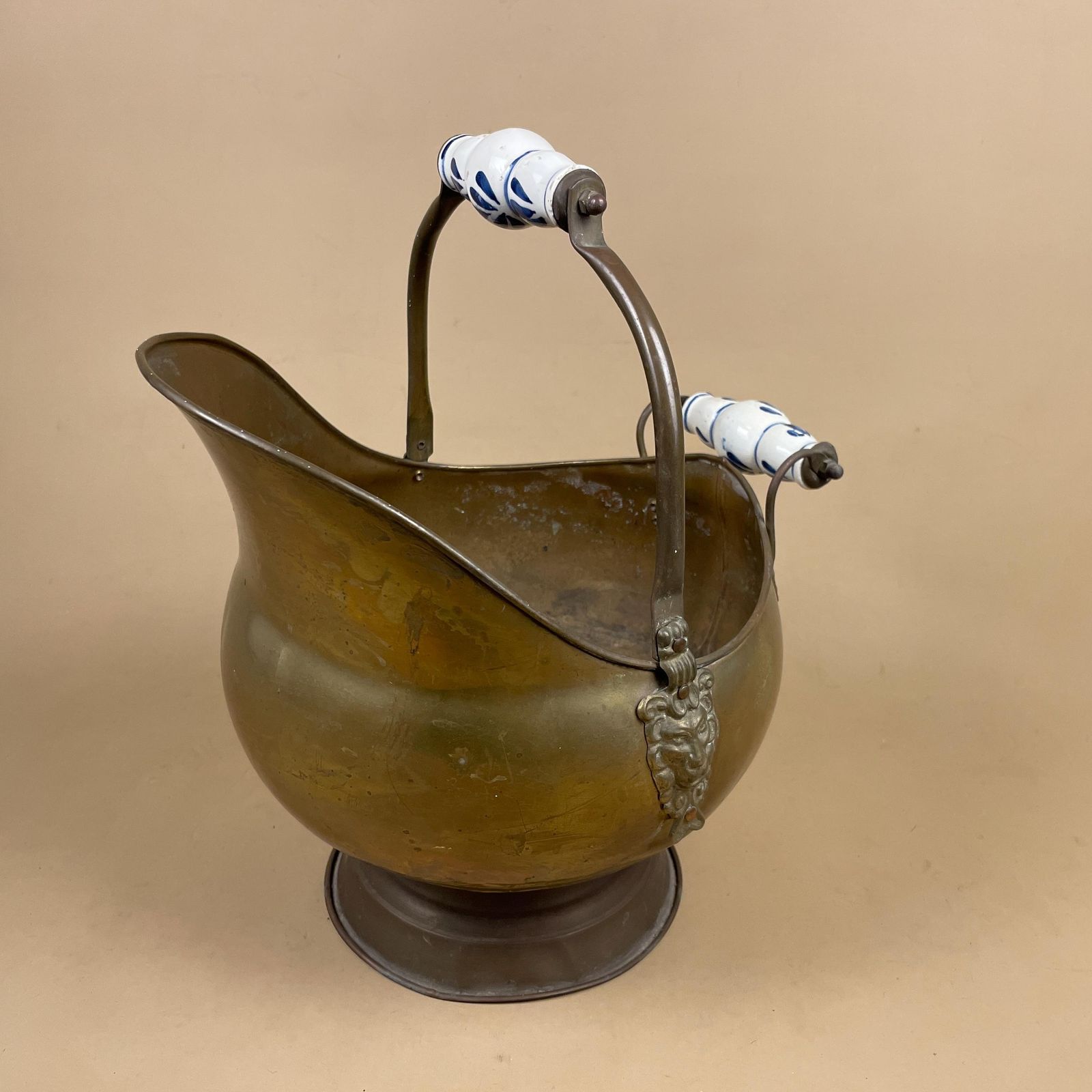 Antique Metal Gold Brass Coal Bucket Handle Fireside Fire Side Scuttle Helmet Farmhouse Vintage Fireplace Ceramic Handle Blue White Ornate photo Home Fixtures