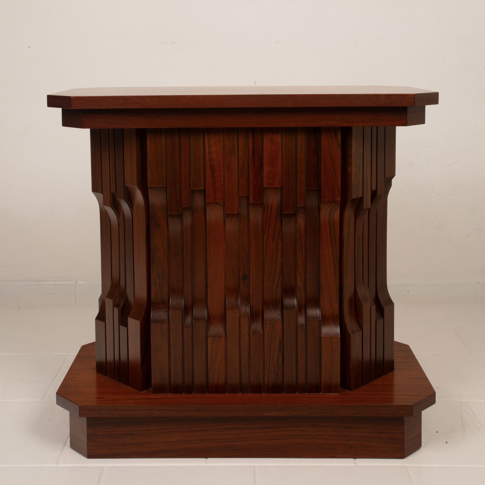 photo vinterior Sculptural Multifunctional “Norman” Base By Luciano Frigerio — Unique Piece