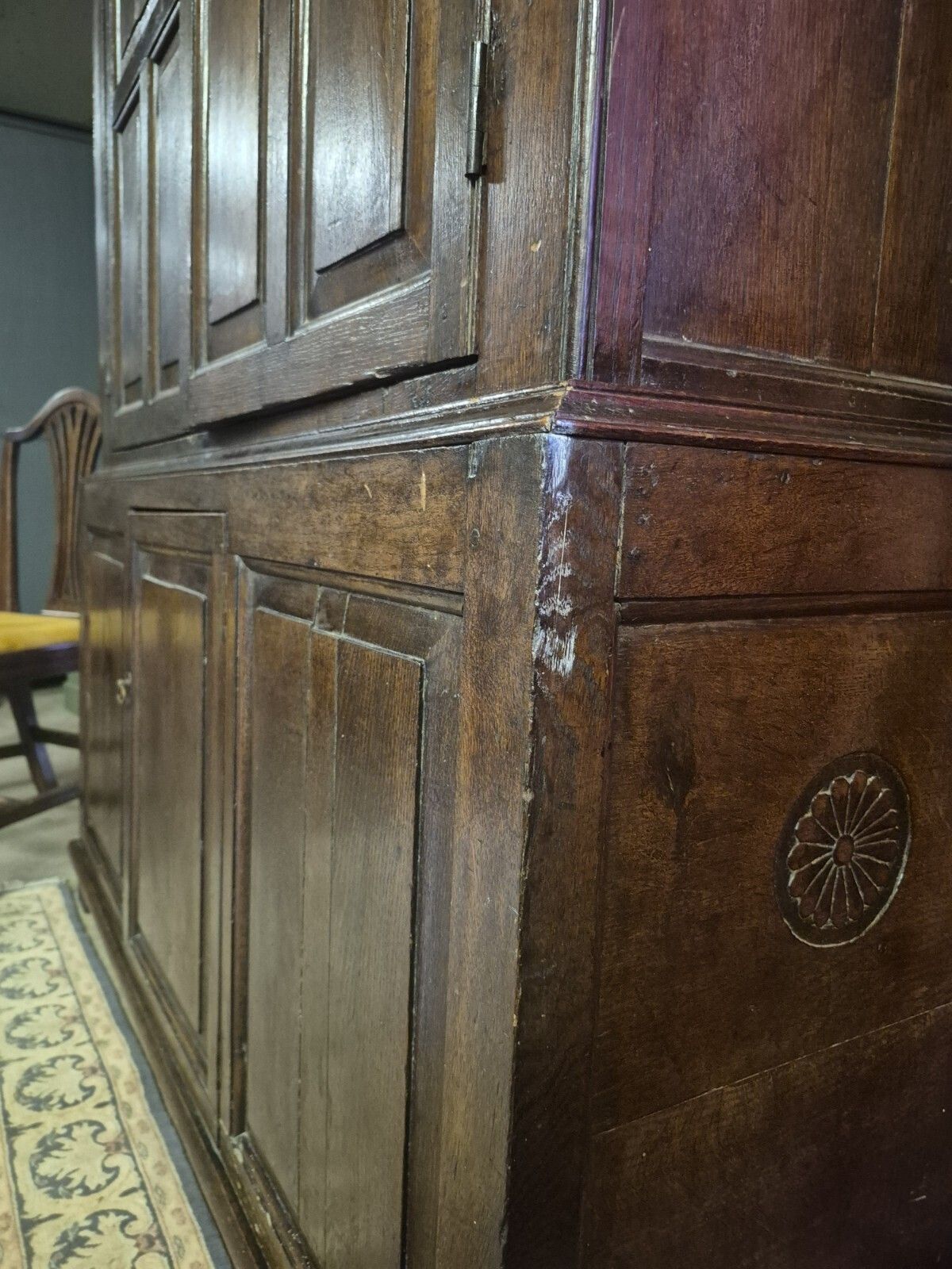 photo vintage Lovely Character 18th Century Country Oak Livery Cupboard Wardrobe Larder Linen