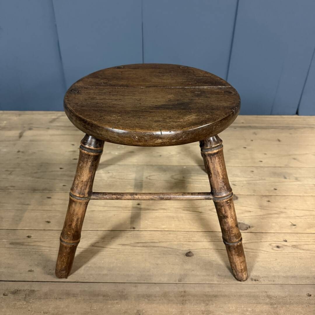 Kruk In Faux Bamboo Stijl Van Beukenhout photo buy