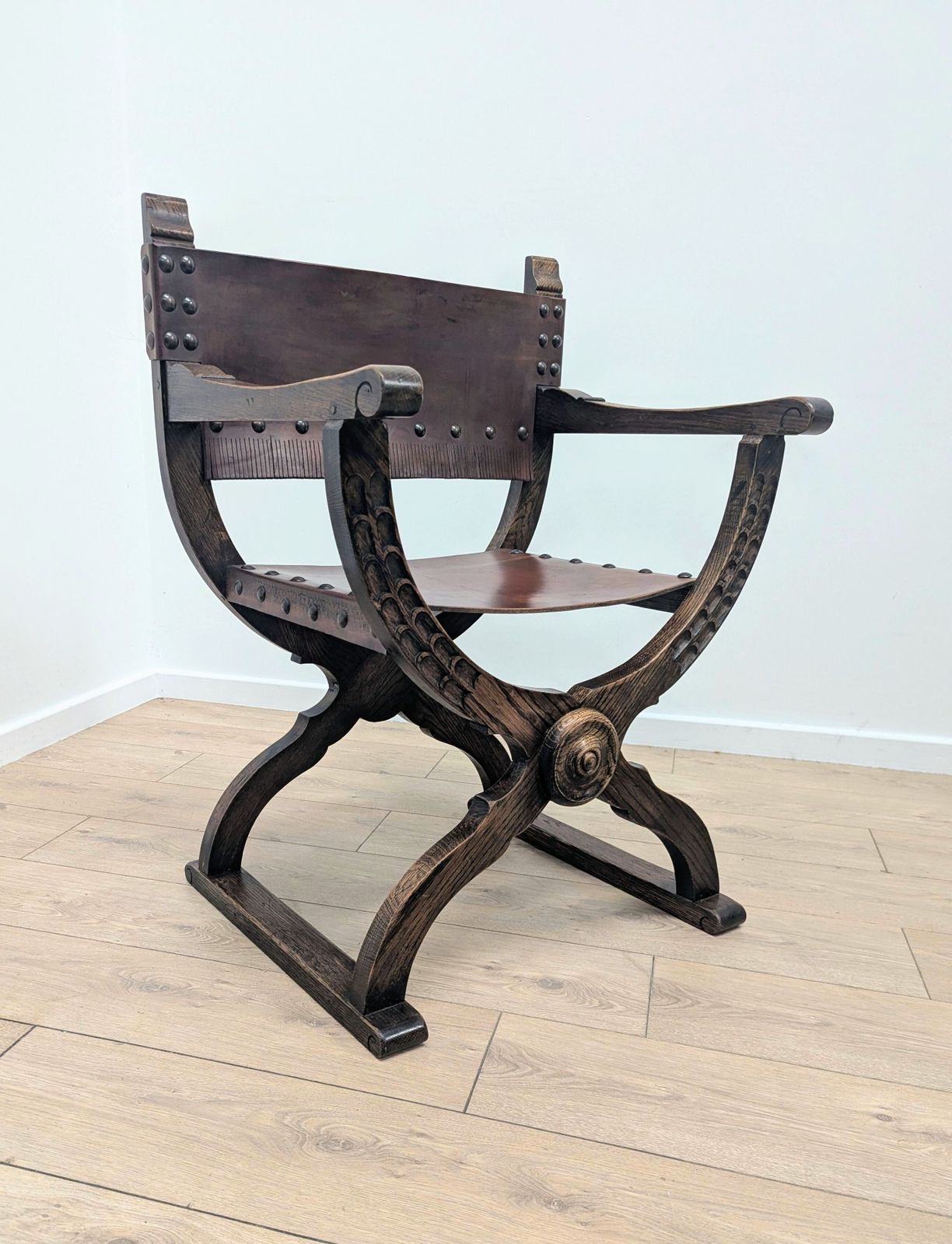 Mid 20th Century Italian Renaissance Style X Frame Chair Delivery Available 0306 photo buy