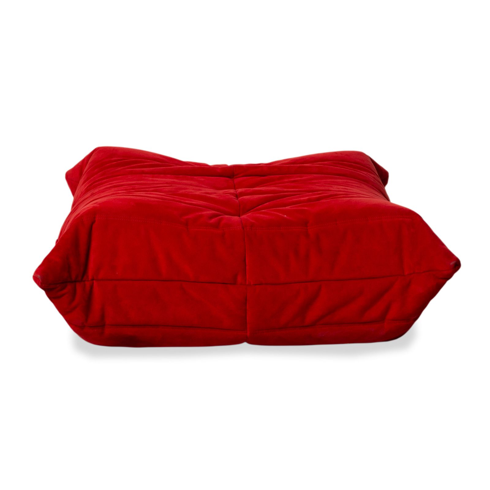 photo furniture Tabouret Ligne Roset Togo en tissu Alcantara rouge corail