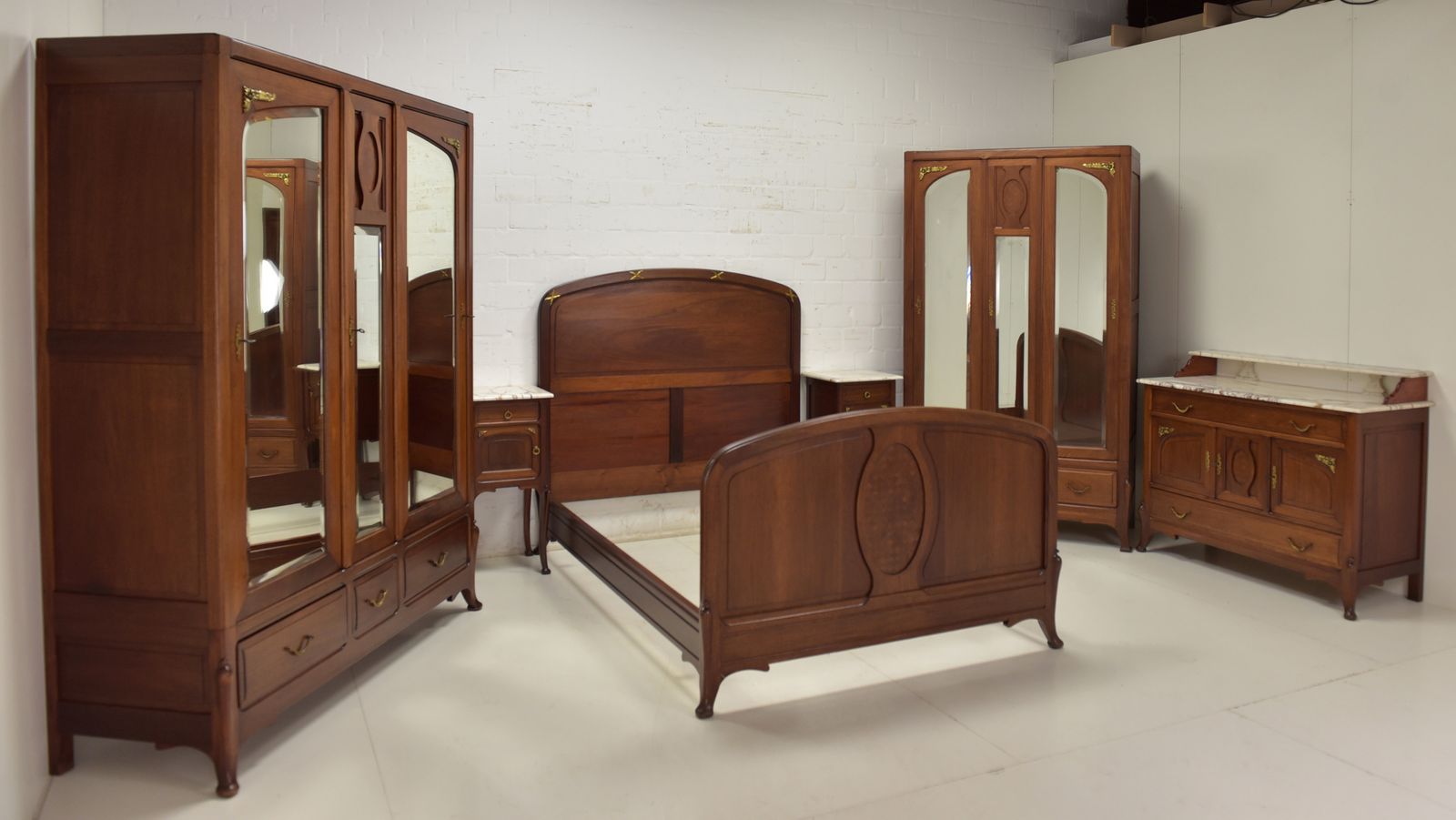 878.0 Antique! Bed 200 X 130 Cm, Restored Solid Mahogany, Art Nouveau Bedroom photo