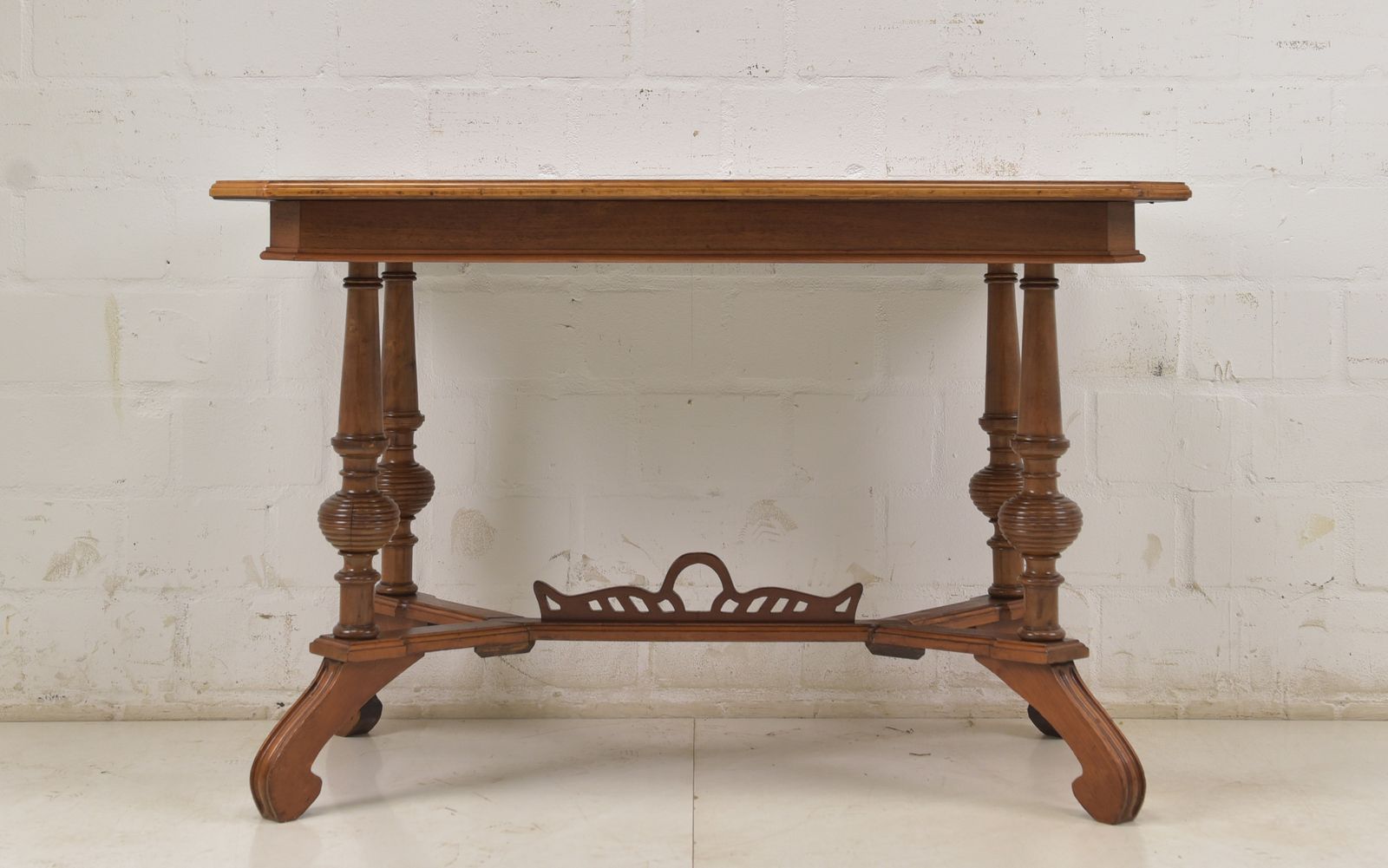 Antique! Restored Walnut Coffee Table, Gründerzeit/Art Nouveau Period, 1900s Side Table photo furniture