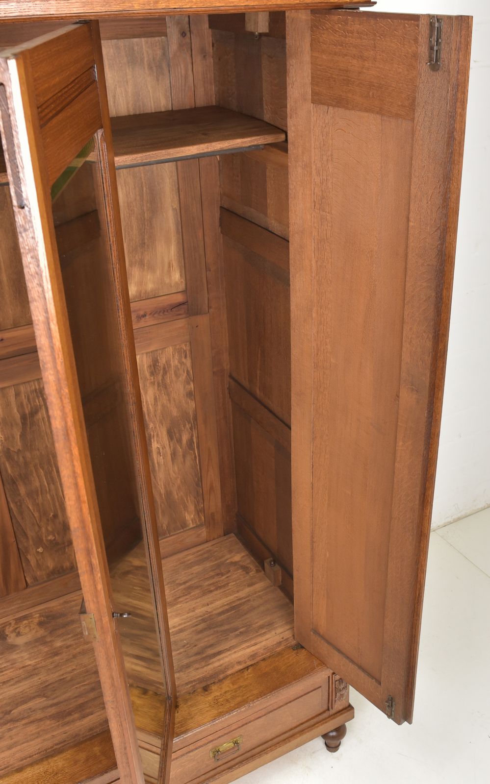 Antique! Restored Hall Wardrobe, Gründerzeit Period, Circa 1920, Oak Wardrobe photo vinterior