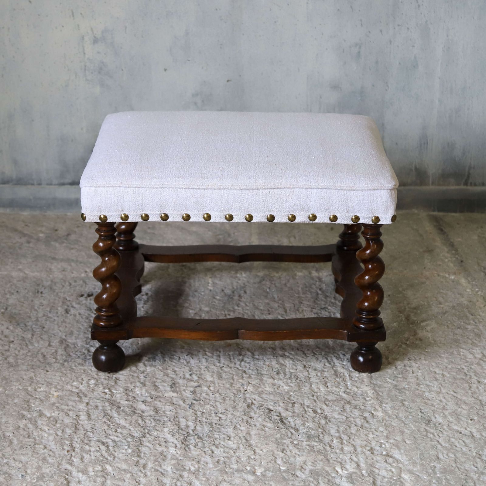 William & Mary Era Stool With Barley‑Sugar Legs & Oyster‑Veneered Stretcher C. 1795 photo furniture