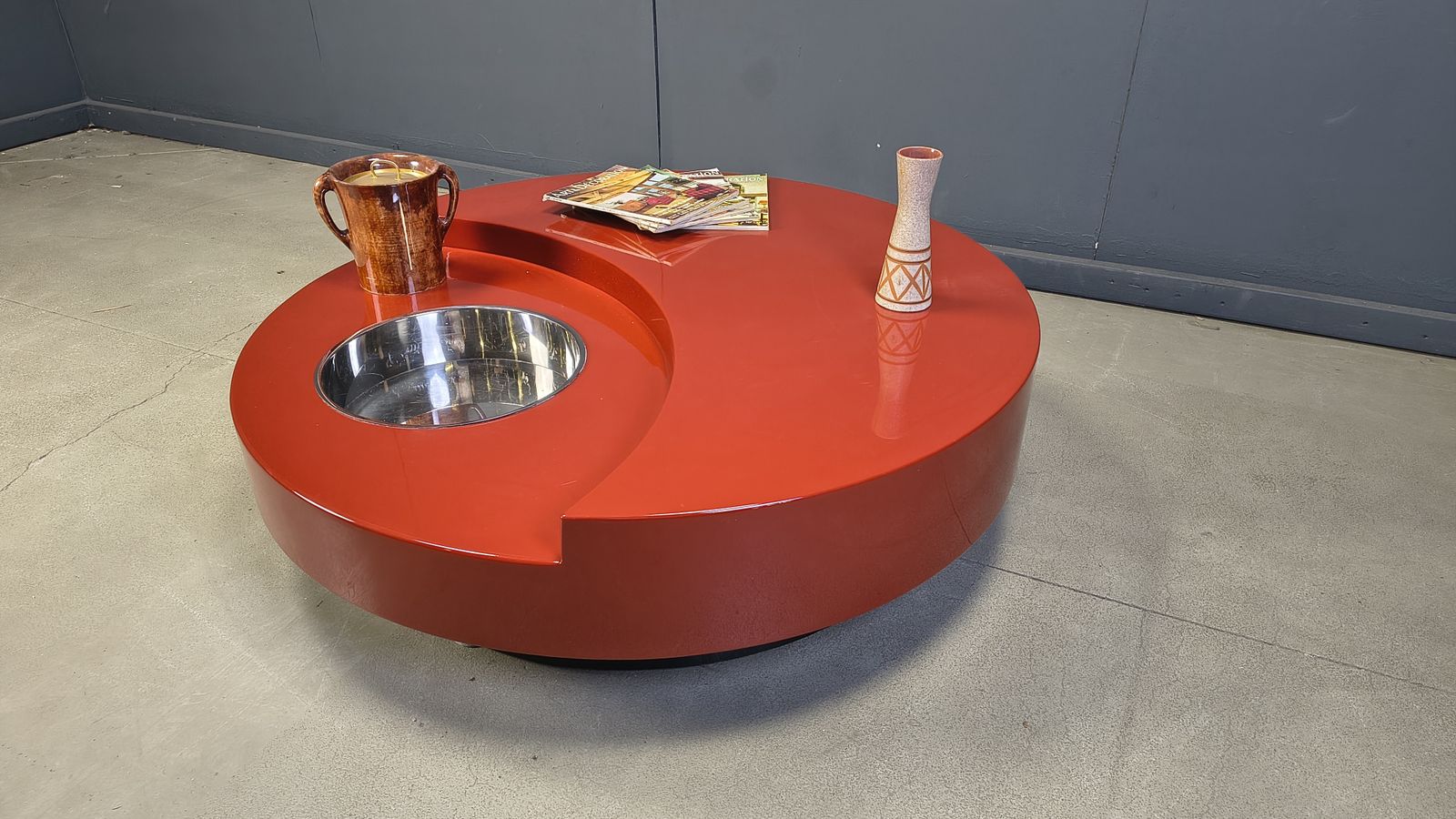 Vintage Revolving Coffee Table In Red Lacquer By Willy Rizzo, 1970s photo buy