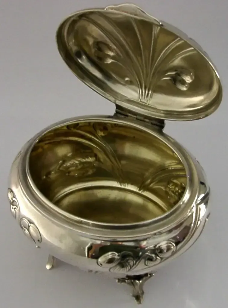 Stunning Large 282g Austrian Art Nouveau 800 Solid Silver Box photo vintage