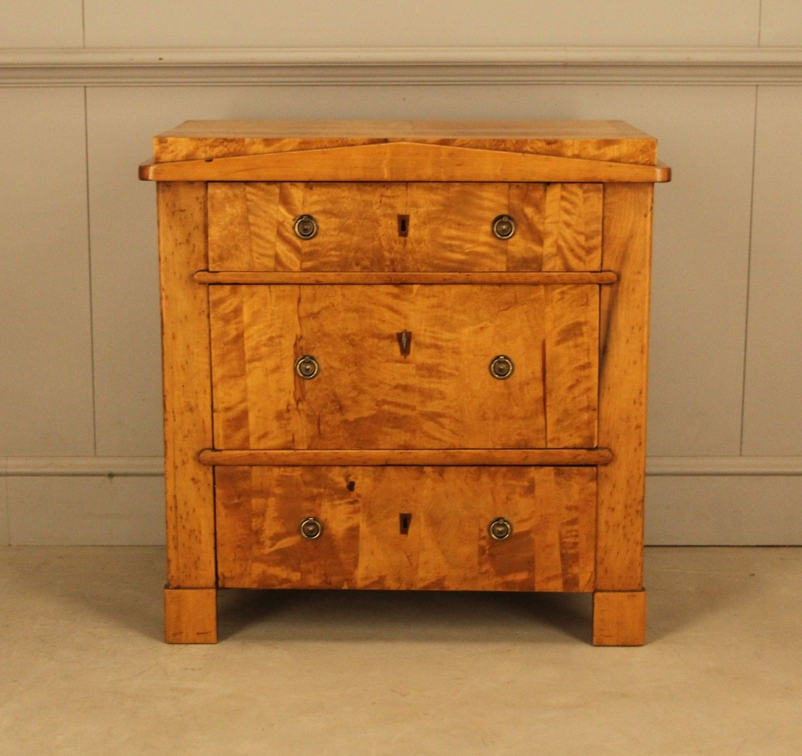 Refined 19th Century Swedish Chest Of Drawers In Birch