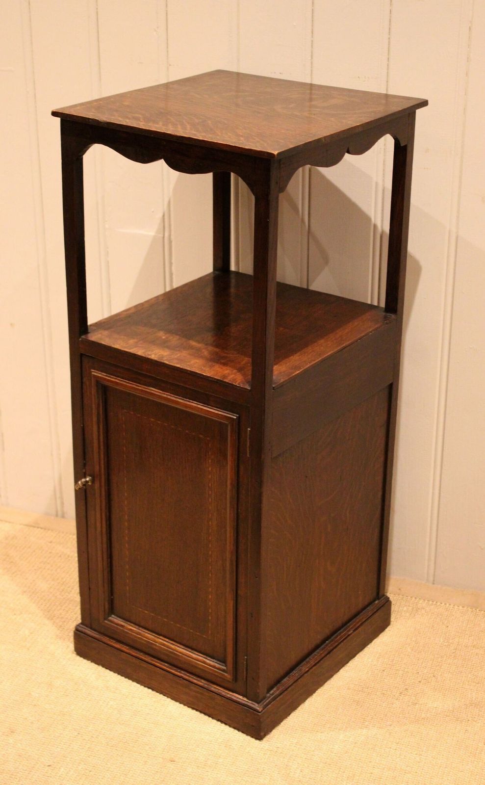 Edwardian Oak Bedside Cabinet photo vinterior