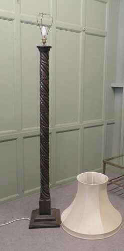 Gothic Carved Oak Floor Standing Standard Lamp A Skilfully Turned And Carved Piece photo vinterior