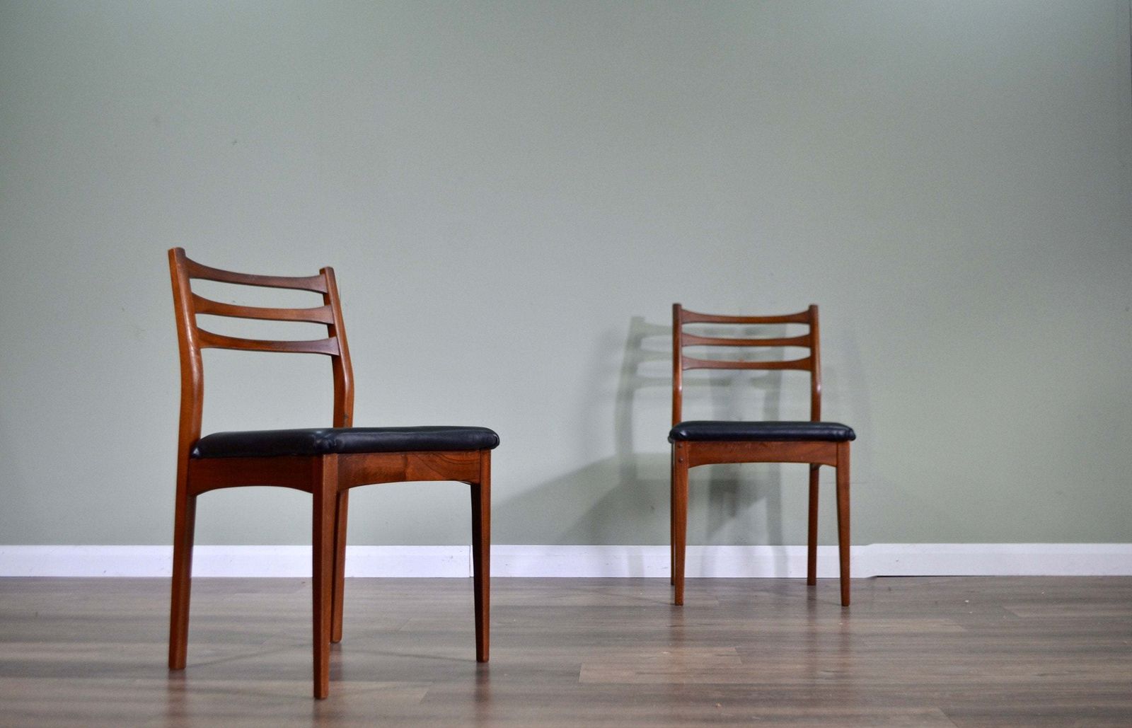Set Of 2 Vintage Midcentury Meredew Teak Chairs. Delivery. Modern / Retro / Danish Style.
