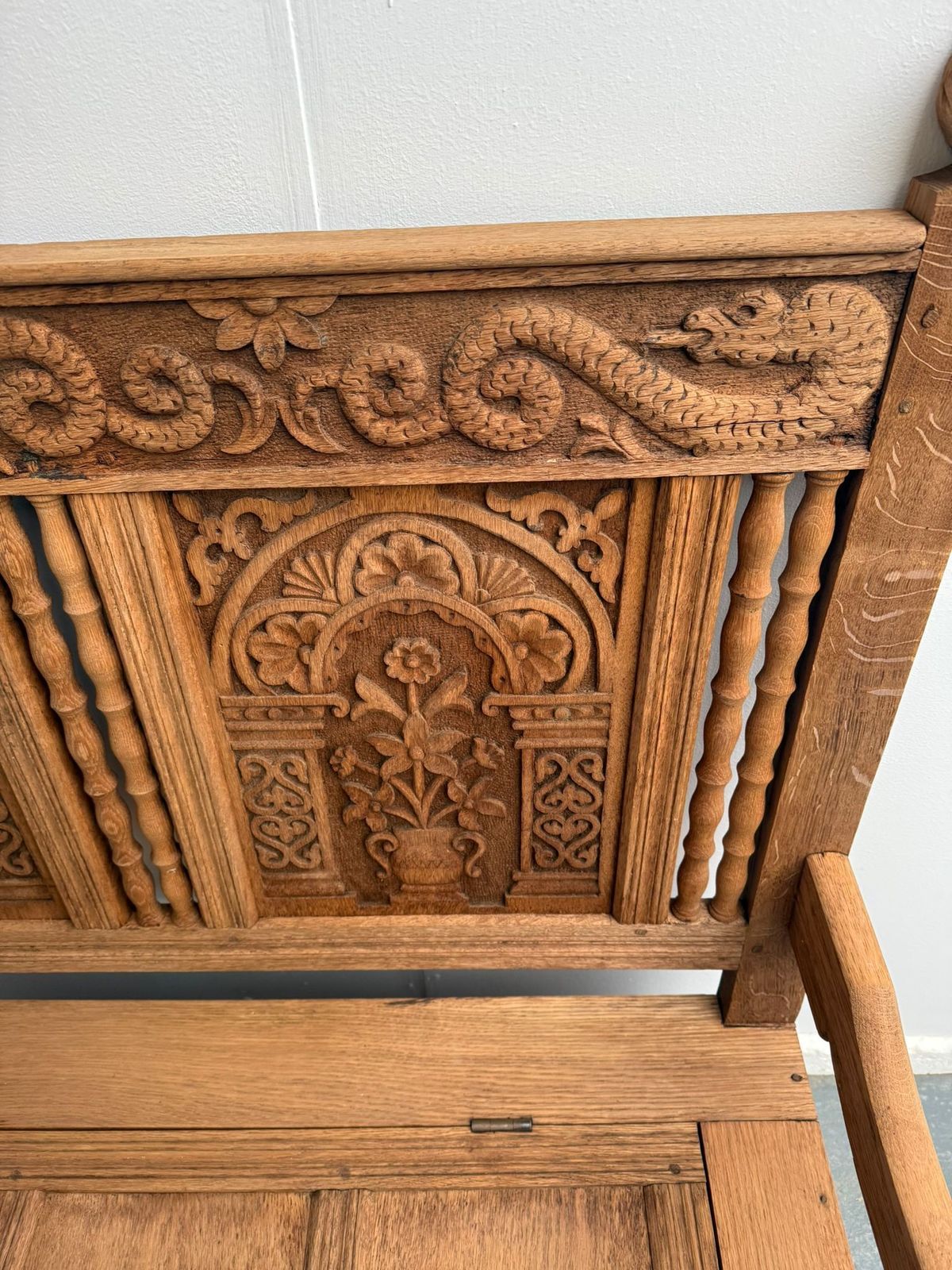 The Very Best Stripped Golden Oak 1920s Carved 2 Seater Hall Box Settle photo buy
