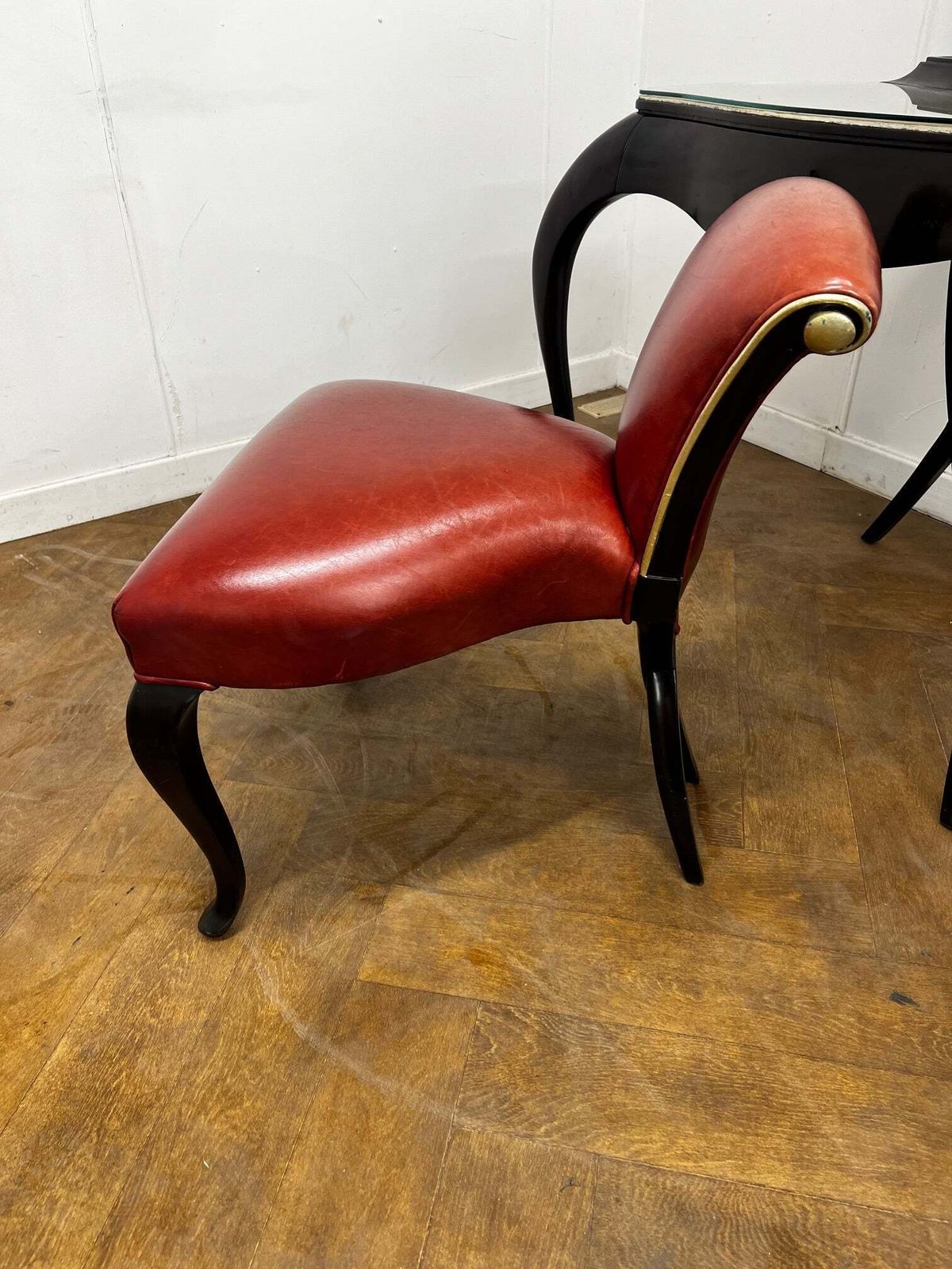 3250.0 Christopher Guy "Vanity Fair I" Dressing Table In Hand Carved Mahogany And Matching "Vanity Fair" Red Leather Mahogany Chair photo