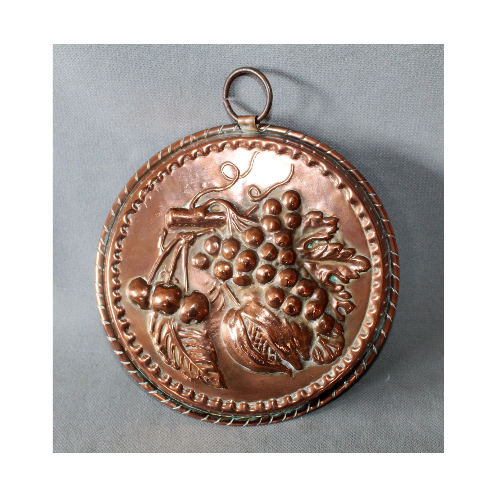 Large Antique French Copper Mold With Grapevine Embossed Motif And Cherries, Cake Pan Mold Country Kitchen Decoration Decor (20.5 Cm)