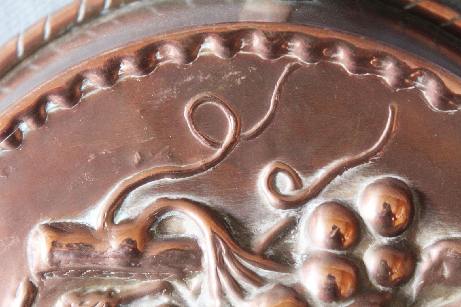 Large Antique French Copper Mold With Grapevine Embossed Motif And Cherries, Cake Pan Mold Country Kitchen Decoration Decor (20.5 Cm) photo Home Decor