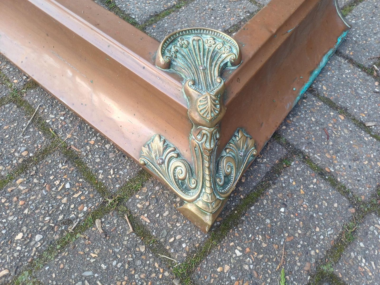 photo for sale Antique Edwardian Copper Brass Fireplace Fender Art Nouveau Hearth Fender Decorative Fire Guard Ornate Shell Acanthus