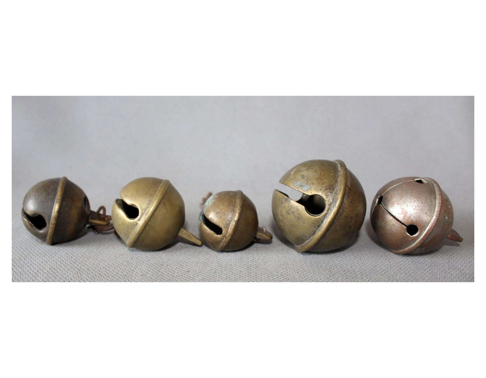 Set Of 5 Antique Copper And Brass Grelot Bell, French Bell, Sleigh Bell, Jingle Bell, Fishing Bell, Instrument, Crotal Bell, Animal Bell
