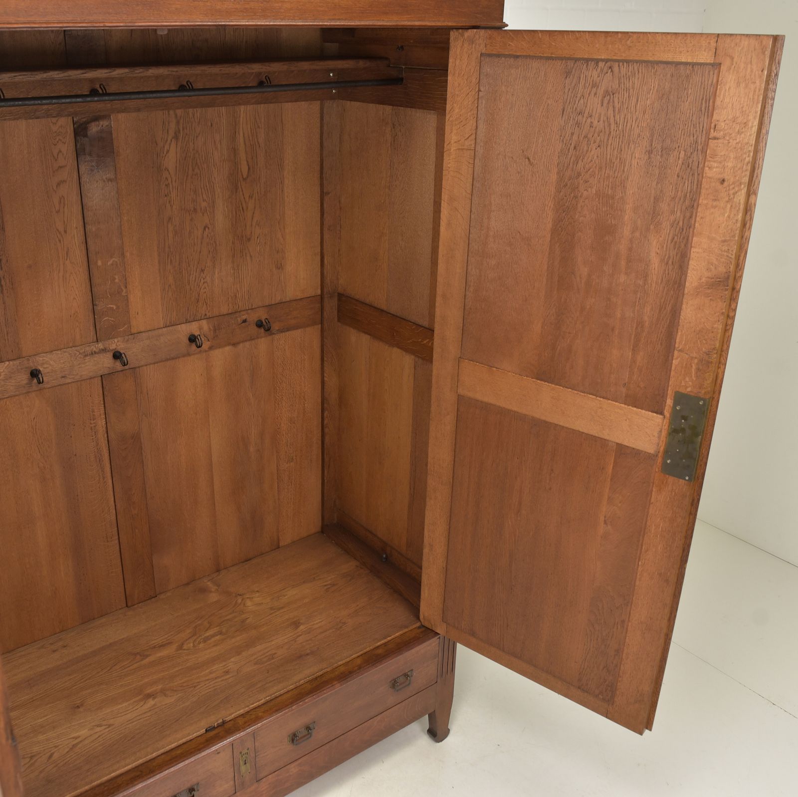 Antique! Restored Art Nouveau Hallway Wardrobe, Circa 1920, Solid Oak. photo 1544.0