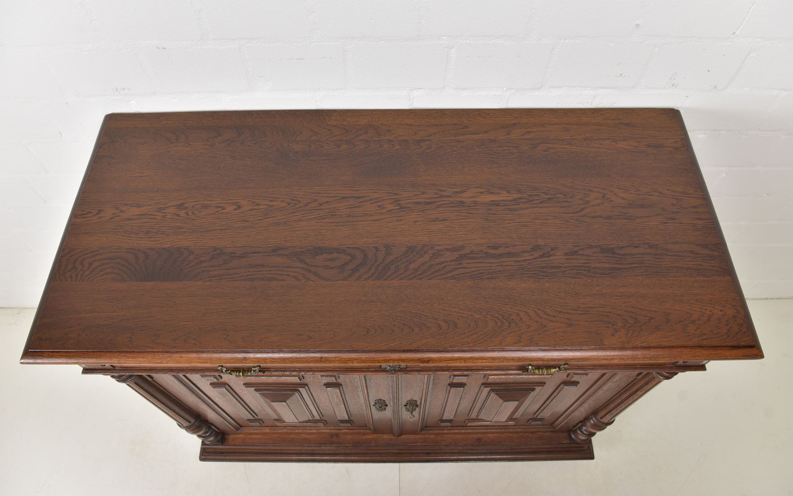 Antique! Restored Solid Oak Chest Of Drawers, Gründerzeit Period, Circa 1900. Cabinet/Sideboard. photo vinterior