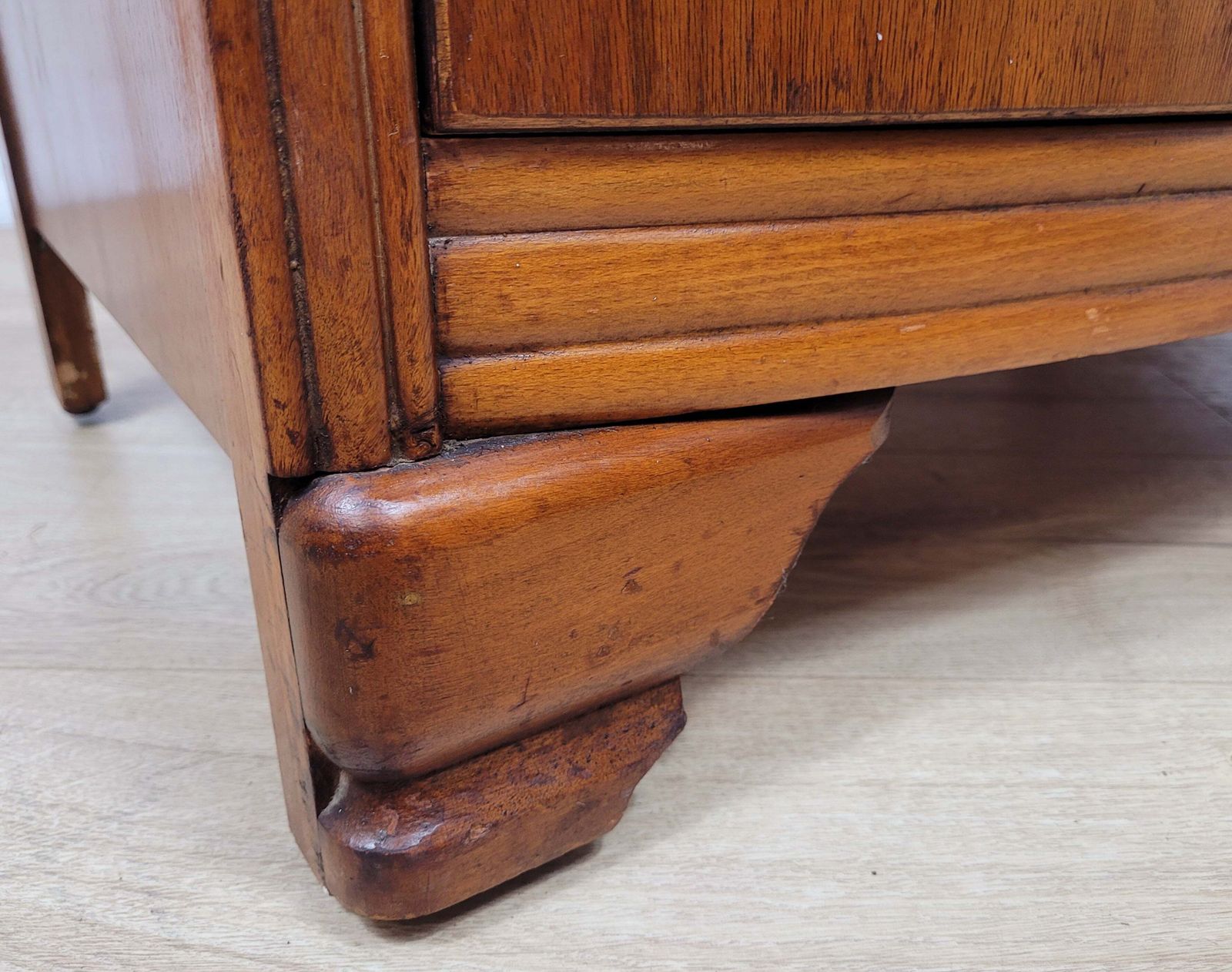 photo furniture Vintage Chest Of Drawers Walnut 1960s Bow Front English