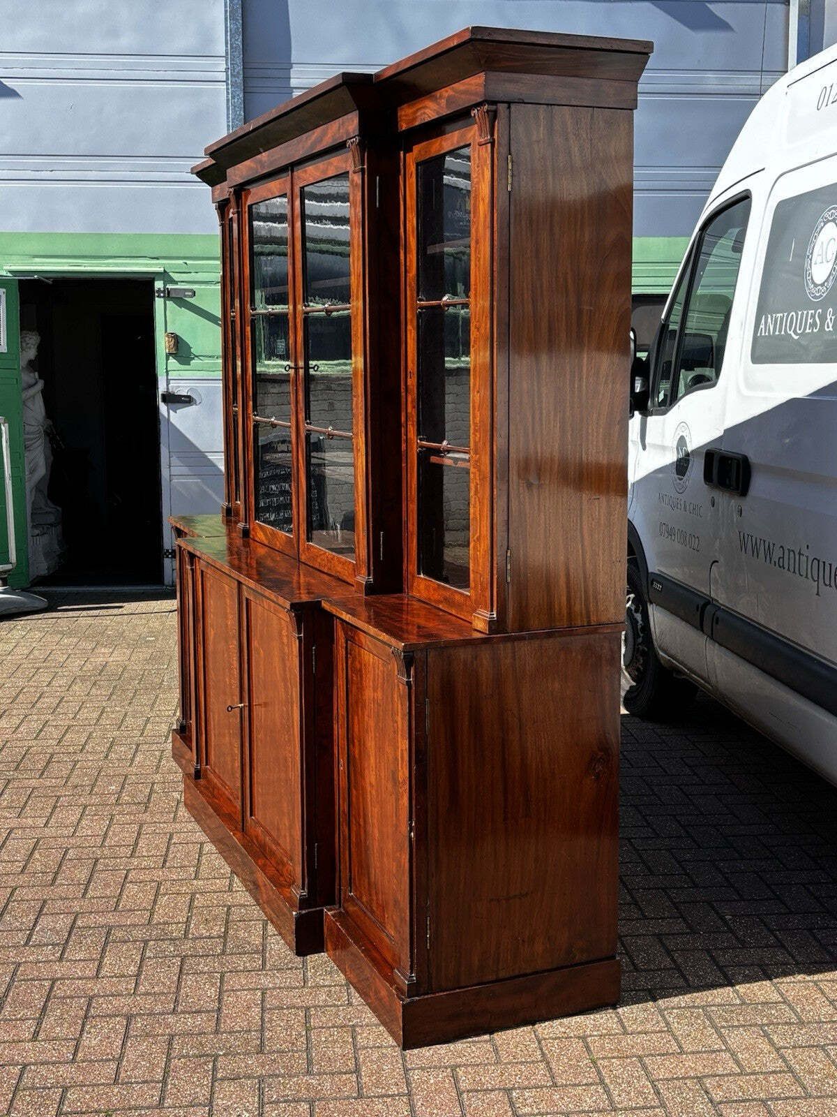 Georgian Mahogany Breakfront Library Bookcase, Adjustable Shelves. 2 Keys photo vinterior