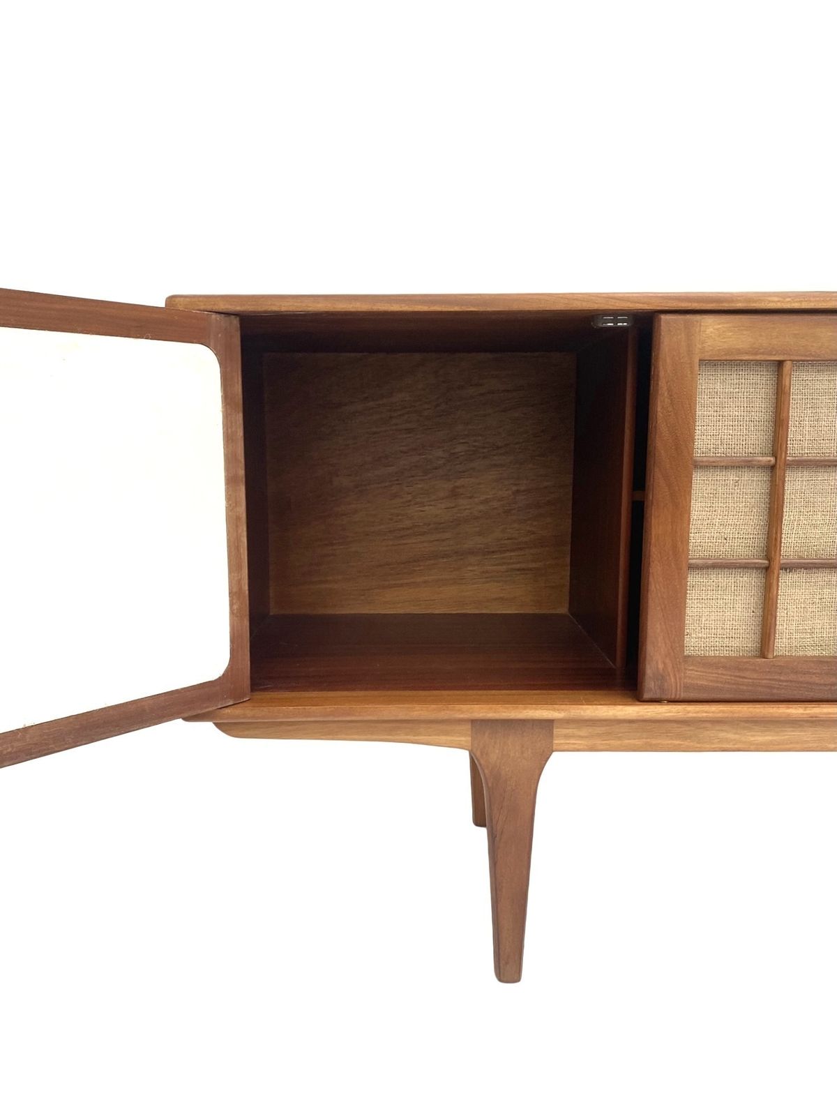 photo vinterior British Younger Teak And Hessian Long Sideboard Credenza Mid Century 1960s