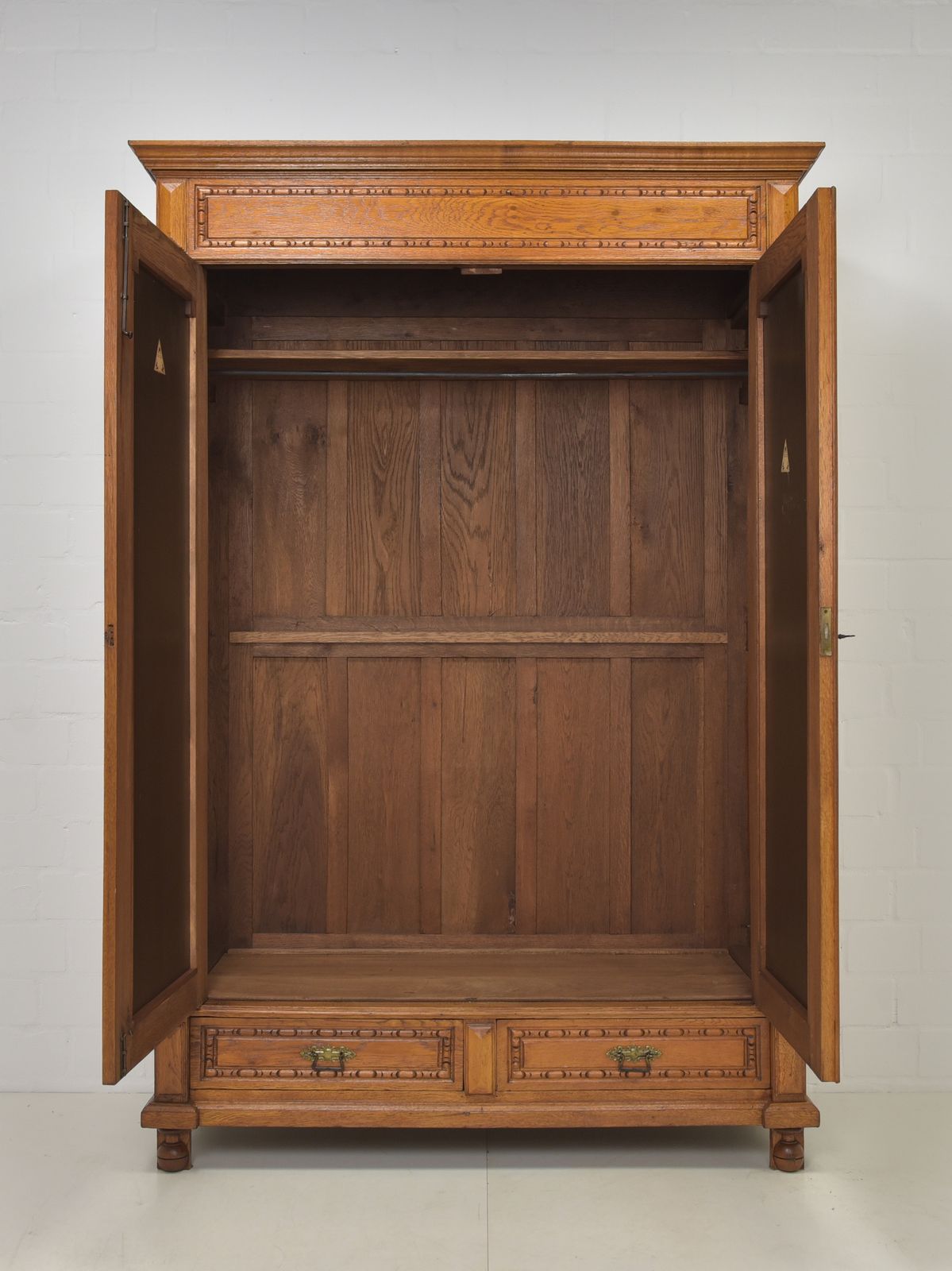 Antique! Restored Hall Wardrobe, Gründerzeit Period, Circa 1920, Solid Oak. photo for sale