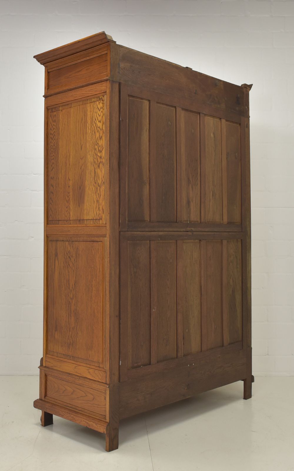 1710.0 Antique! Restored Hall Wardrobe, Gründerzeit Period, Circa 1920, Solid Oak. photo