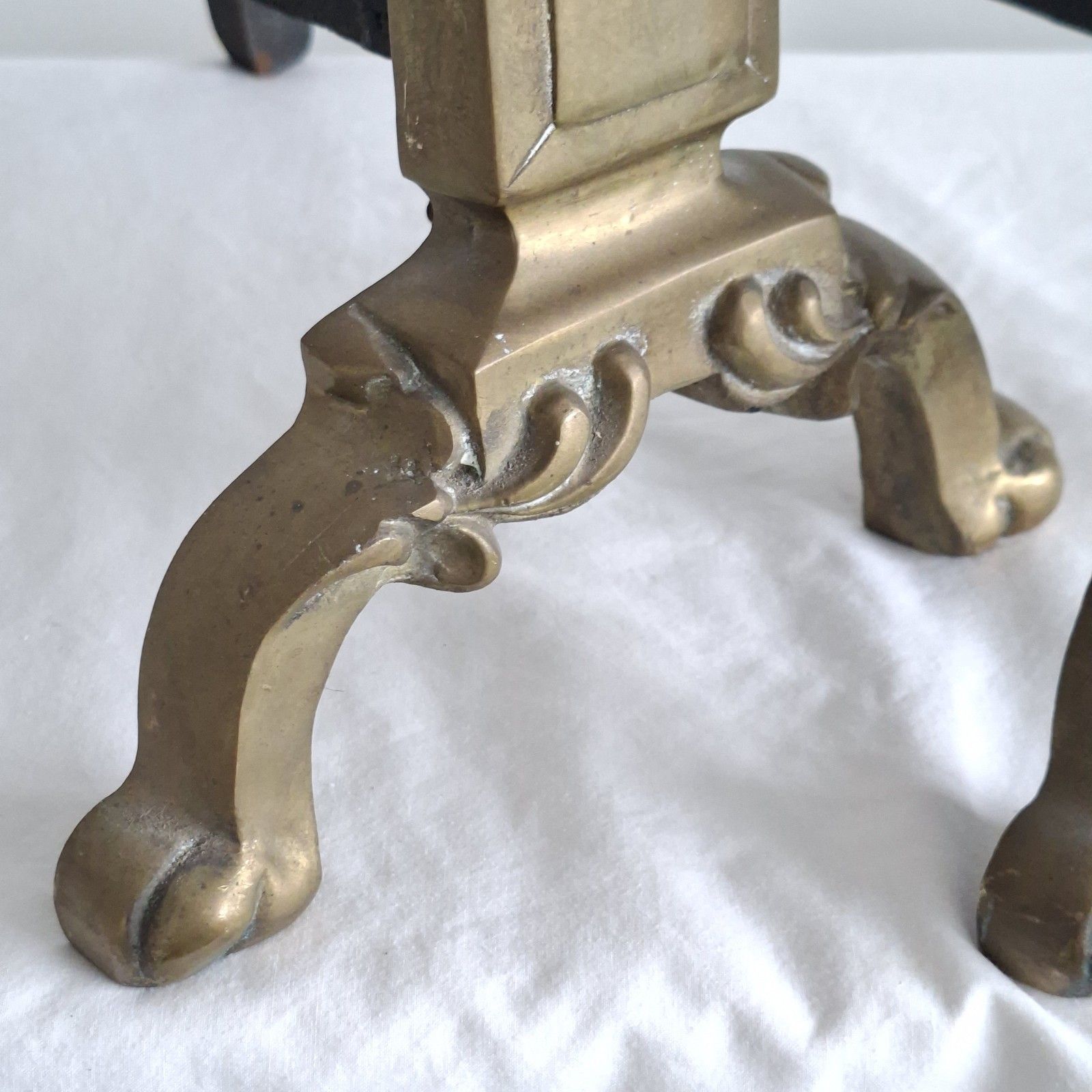 Pair Of Large Victorian Brass Fire Dogs Andirons Lion Antique Fireplace Decor photo vinterior