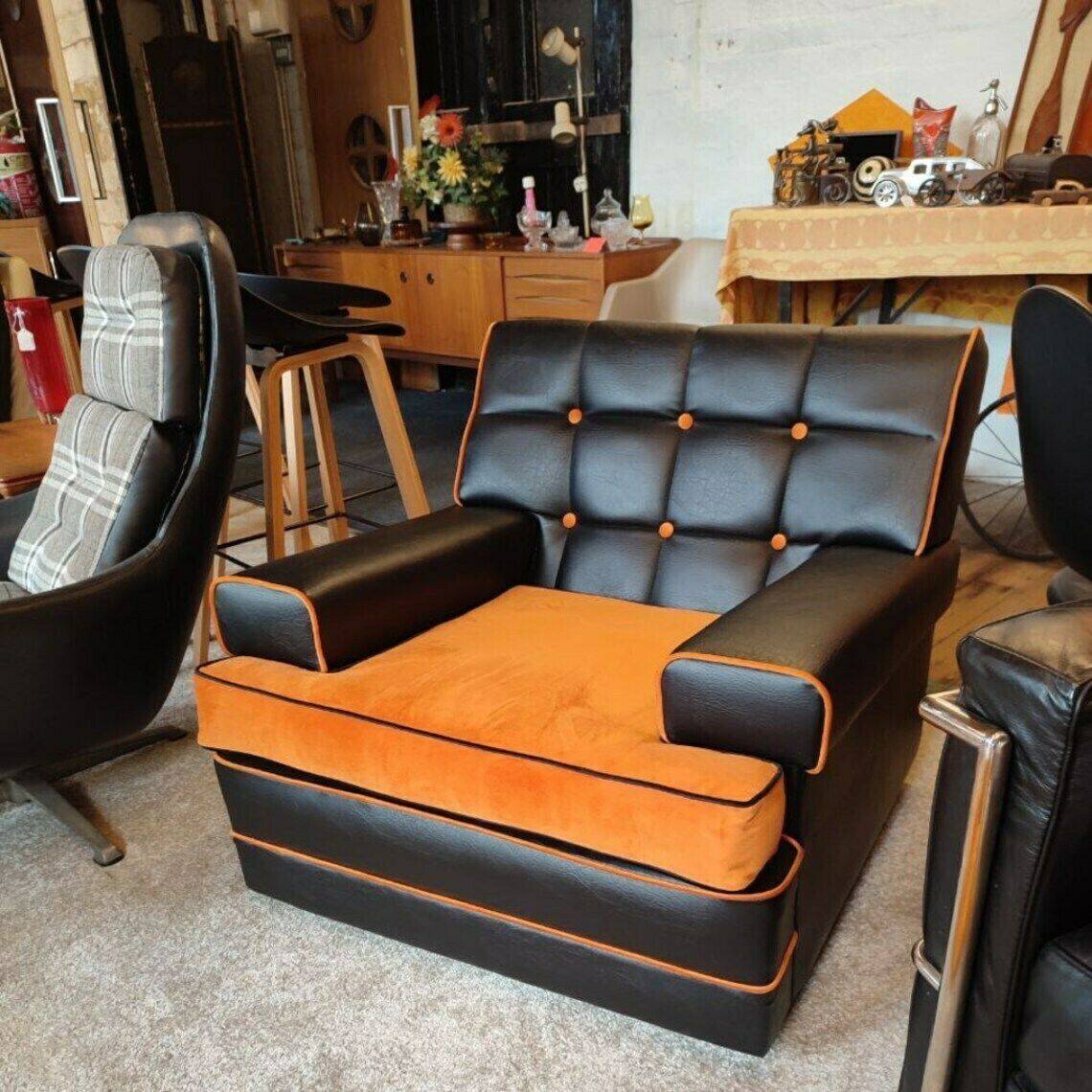 Retro Chic: 1950s Mid Century Modular Sofa Set With Stylish Curved Design And Vibrant Upholstery photo buy