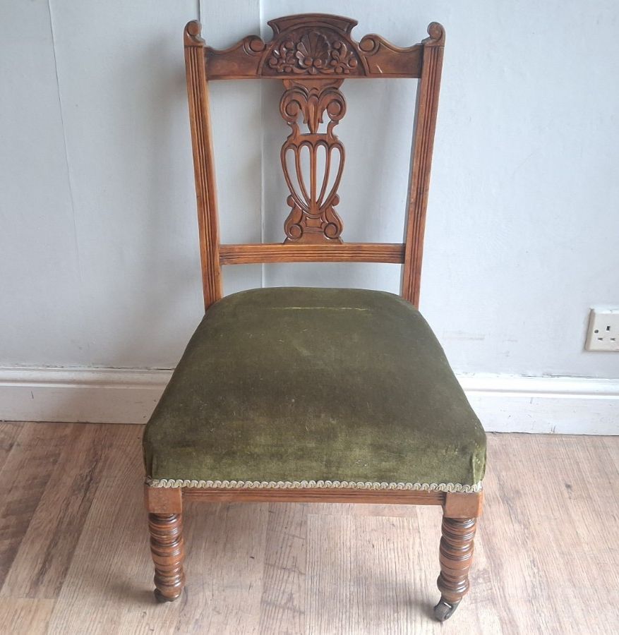 photo furniture Quaint Victorian Circa 1890 Mahogany Upholstered Bedroom /Nursing /General Chair