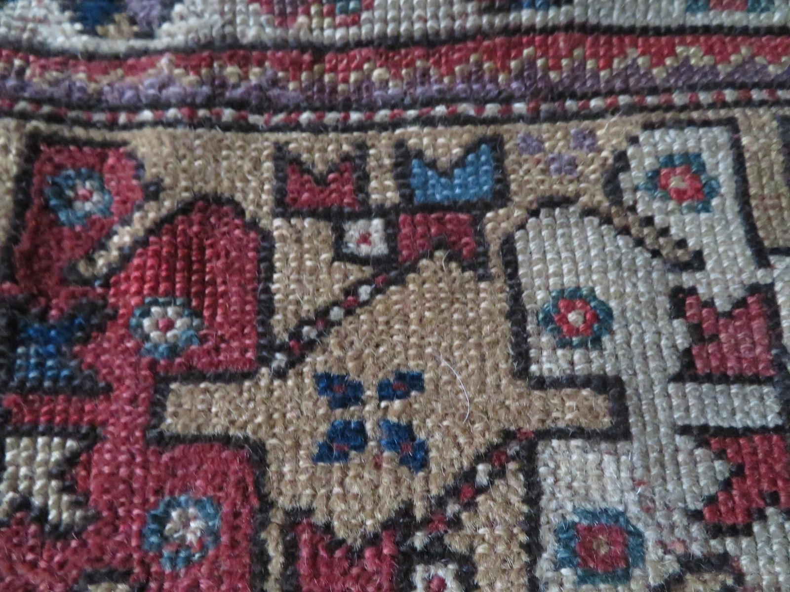photo vintage Antique Turkish Milas Melas Prayer Rug.Circa 1860. 162cm X 120cm.