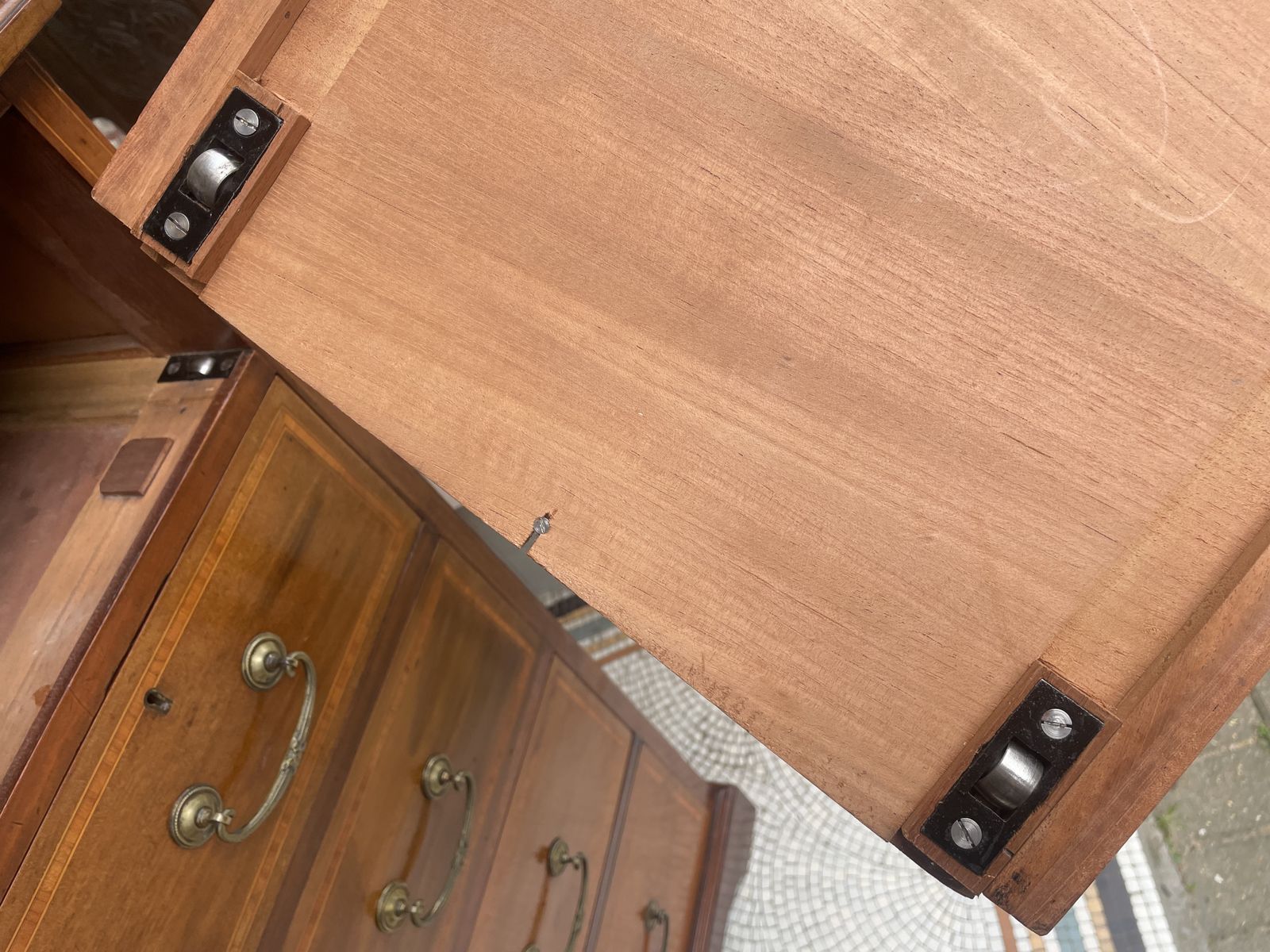 photo vinterior Antique Mahogany & Satinwood Inlaid Chest Of Drawers By Maple & Co