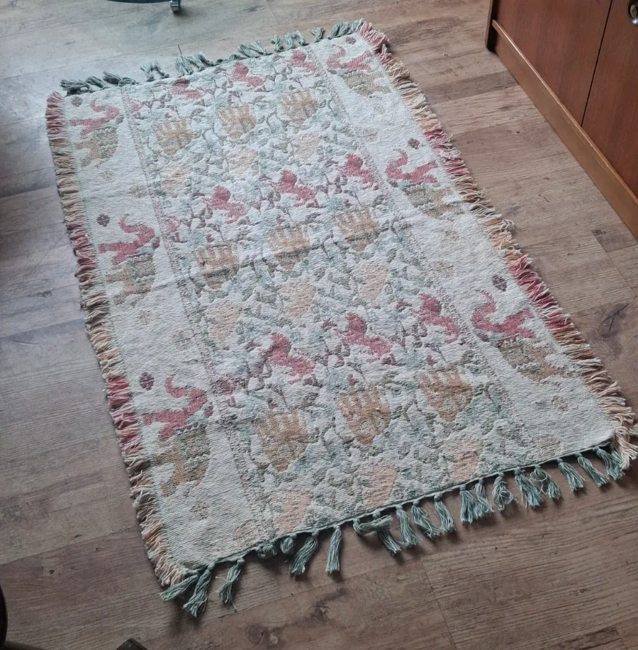 photo for sale Delightful Hand Made Indian Rug . 140 Cm X 70 Cm. 100 % Cotton