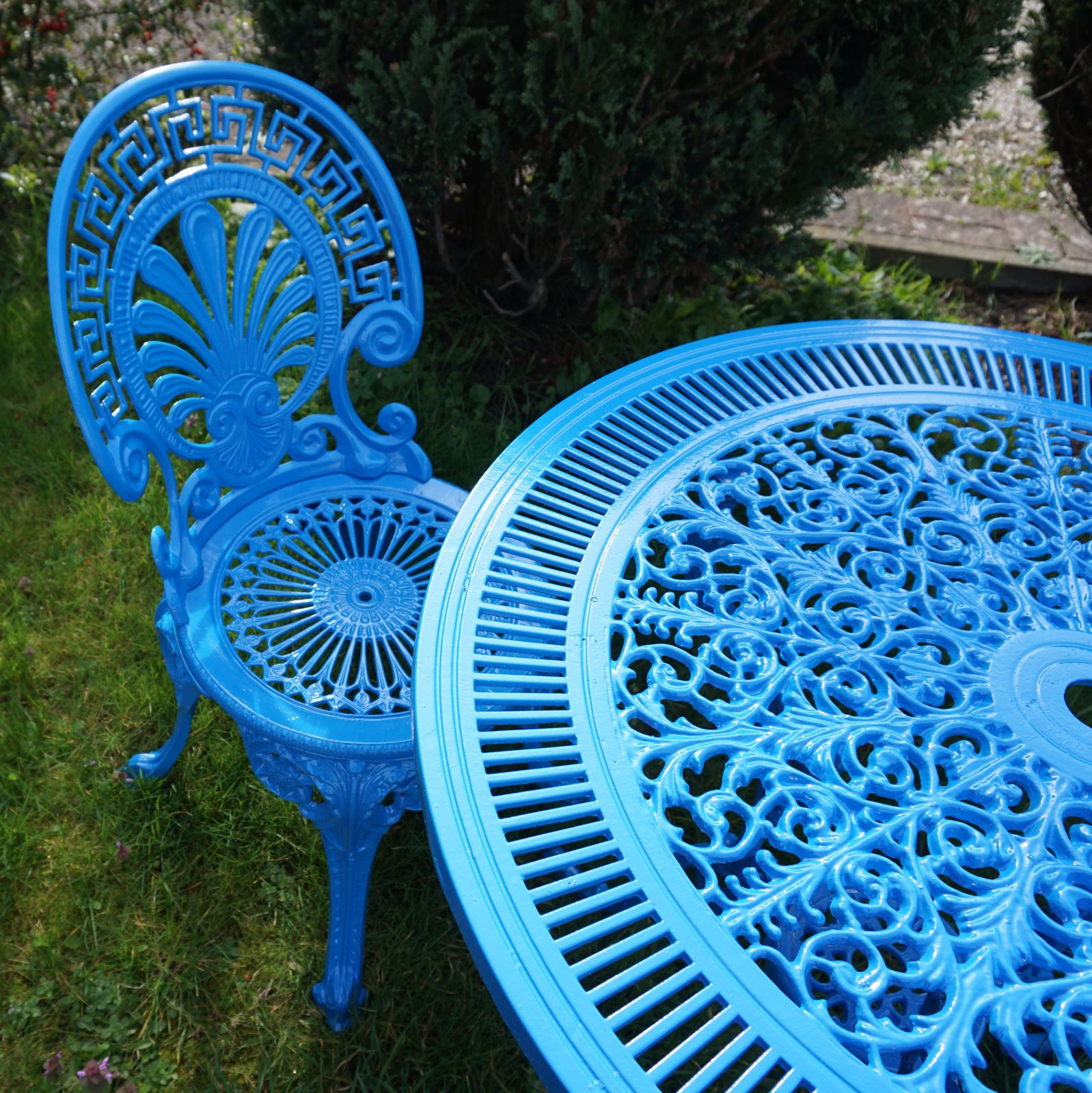 Powder Coated Blue Cast Aluminium Garden Bistro Table & Chair Set Fully Refurbished photo Garden Furniture