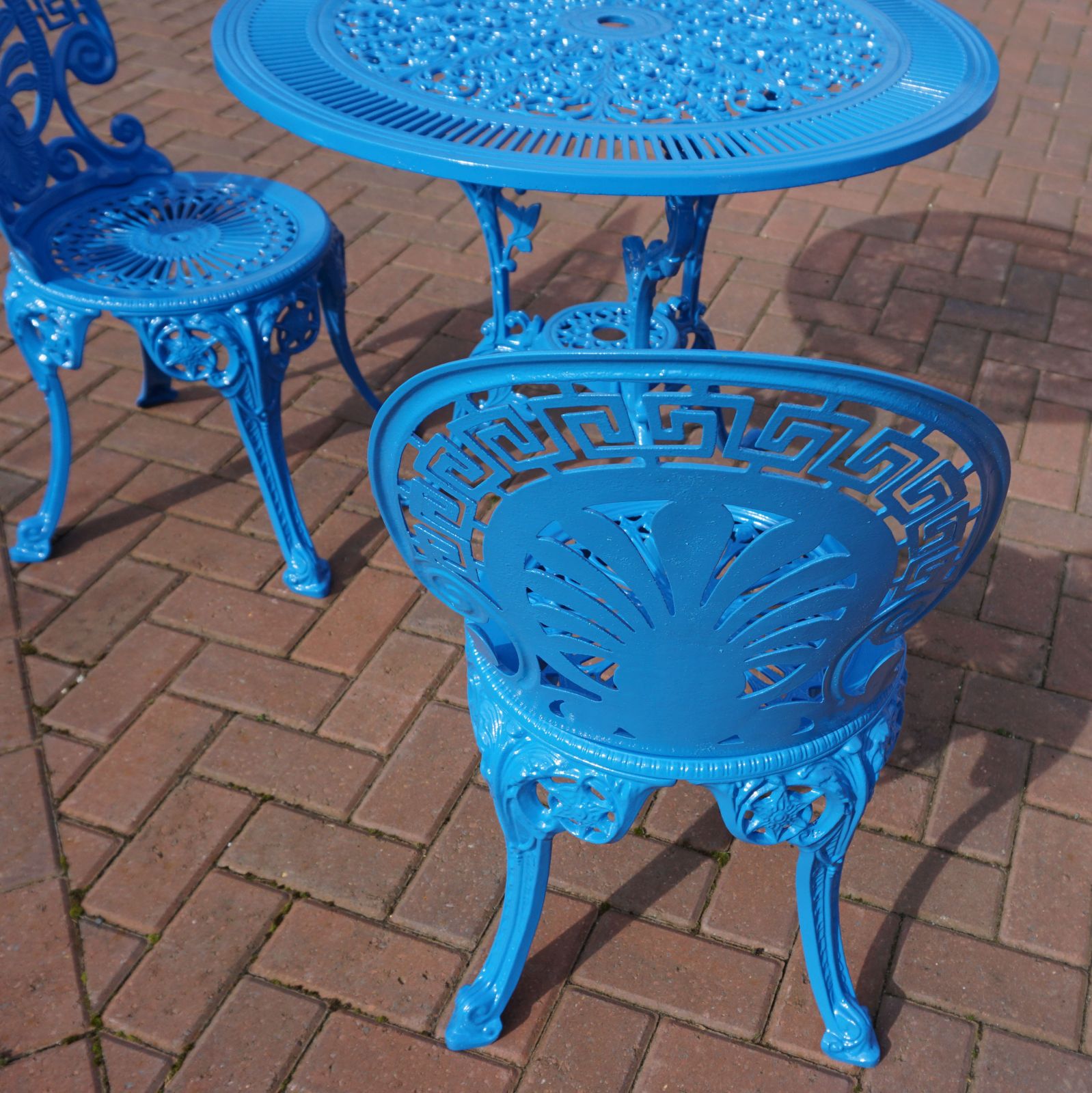 400.0 Powder Coated Blue Cast Aluminium Garden Bistro Table & Chair Set Fully Refurbished photo