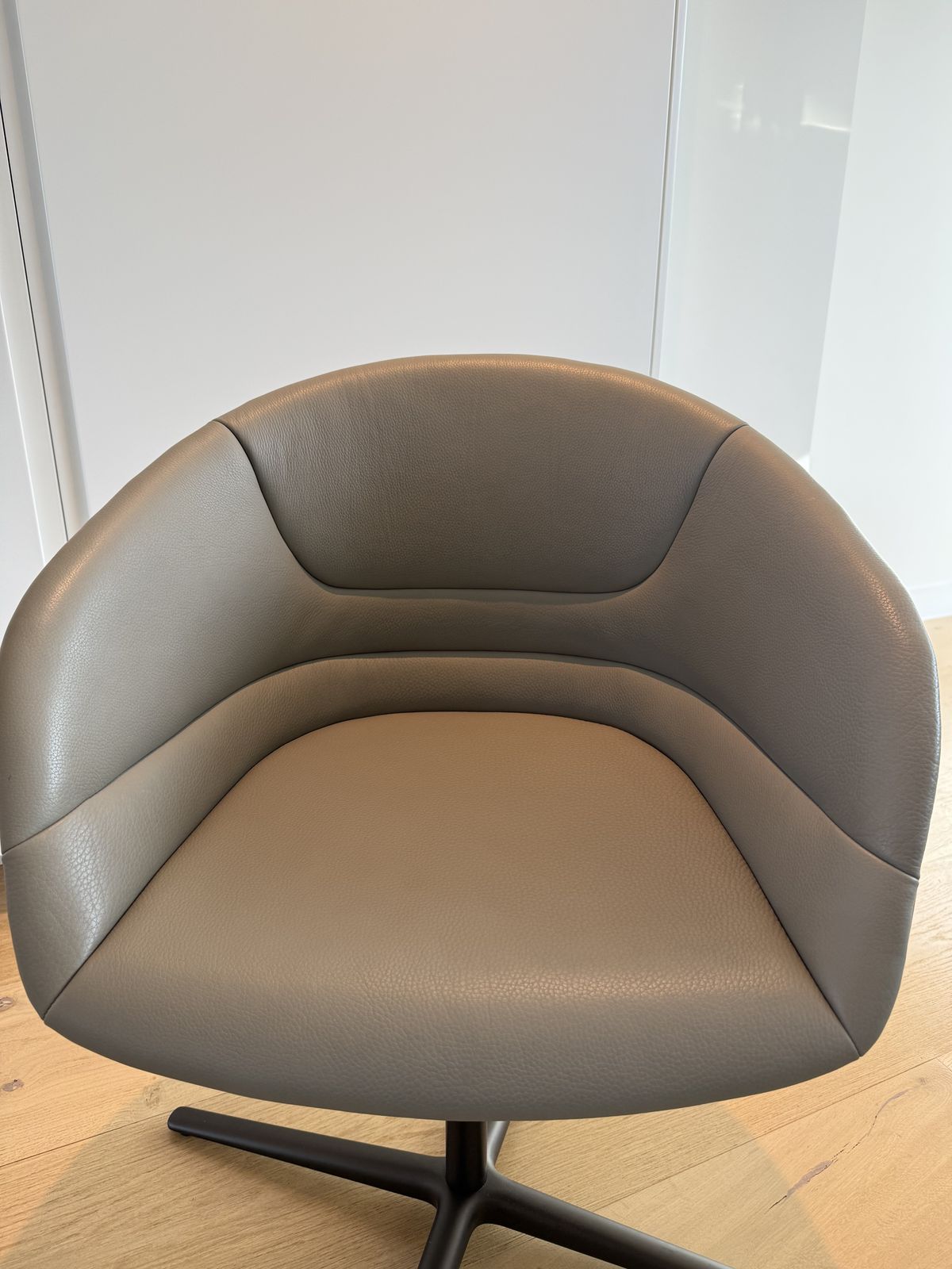 Walter Knoll Kyo 1343 Lounge Chair In Grey Leather photo 800.0