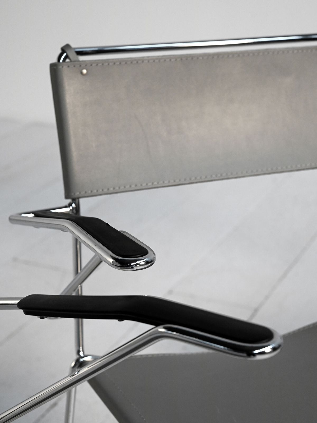 photo furniture Set Of 4 "Spaghetti" Chairs By Giandomenico Belotti For Alias
