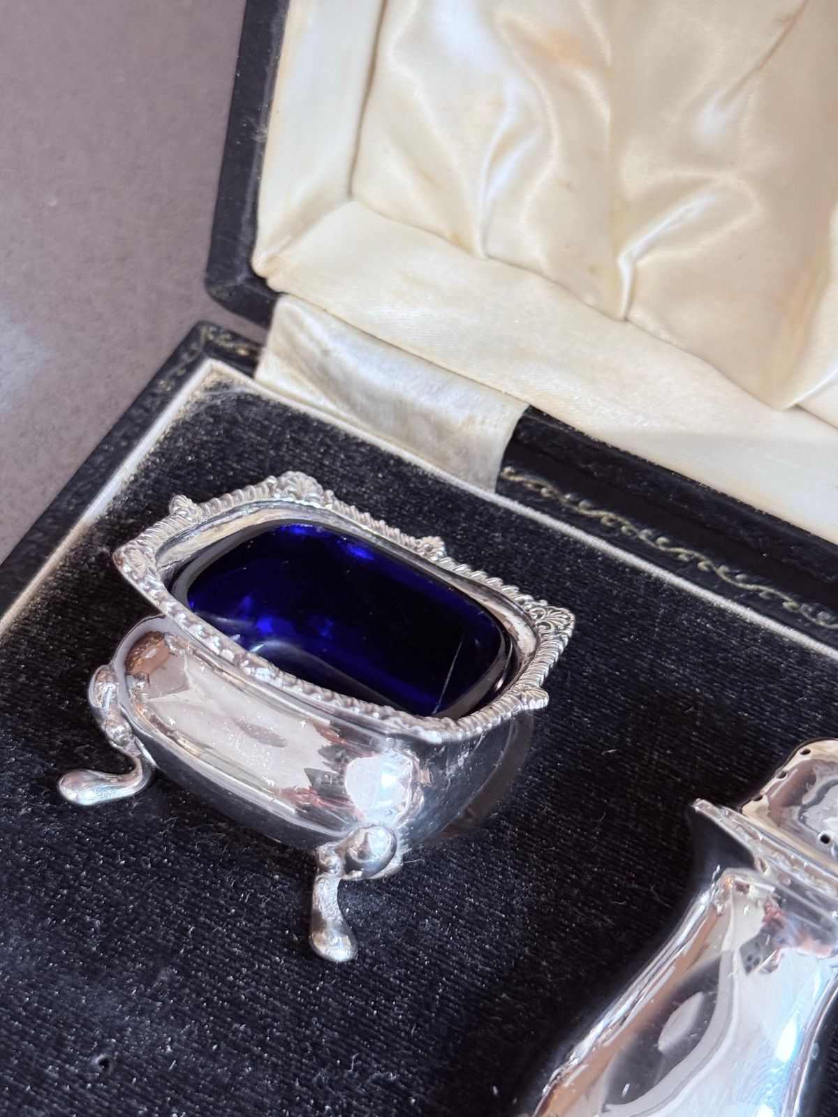 Sterling Silver Condiment Set In Case Blue Glass Salt, Mustard & Pepper Shaker photo vinterior