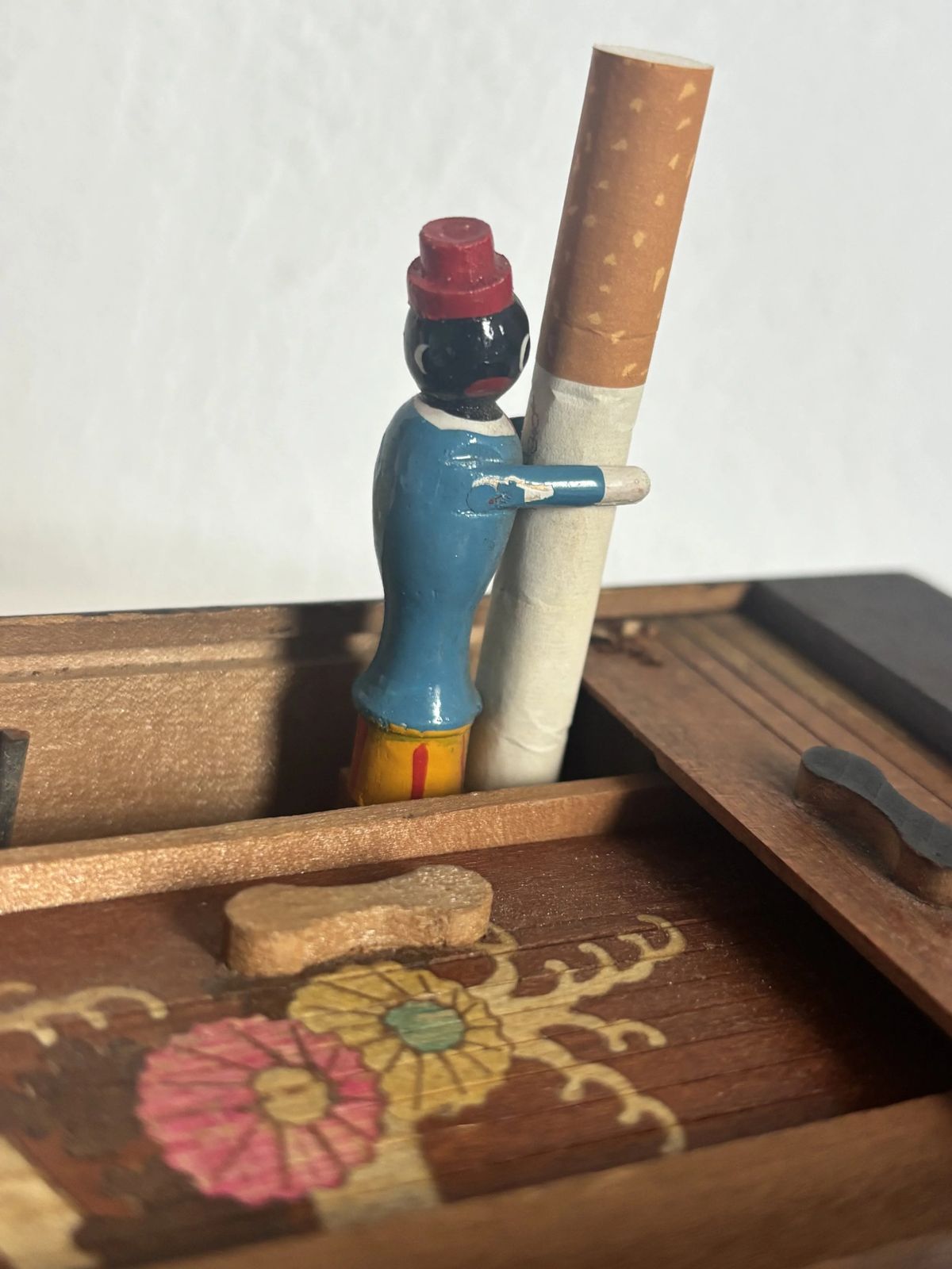 Home Decor Vintage 1960s Japanese Wooden Cigarette Holder Dispenser   12 X 9 Cm photo