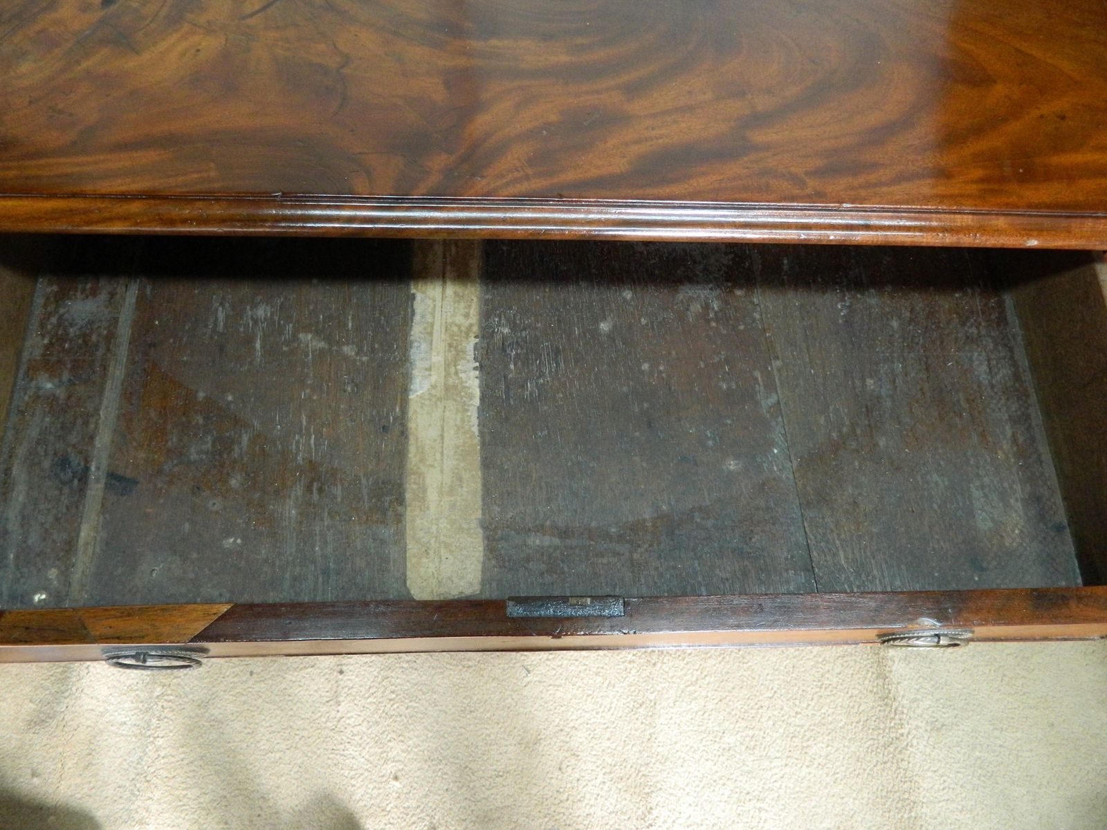 photo vintage Victorian Mahogany Chest Of Drawers