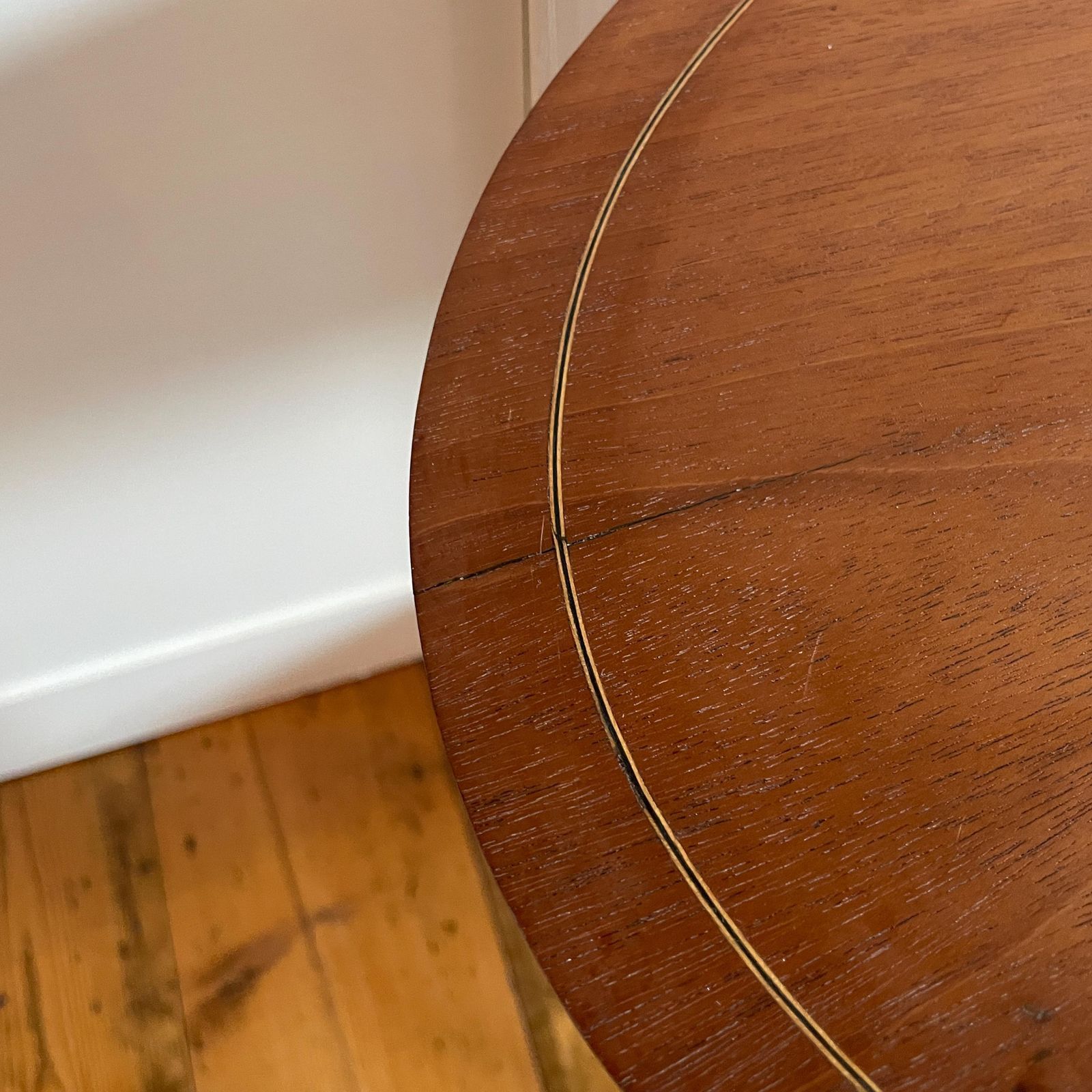 119.0 Vintage Oval Wood Side Table Inlay Medallion Plant Stand Mid Century End Table Edwardian Style Round photo