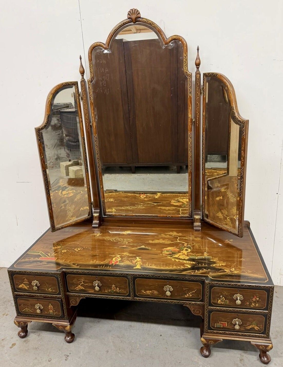Stunning Chinoiserie Bedroom Suite By Maples & Co. photo 5280.0