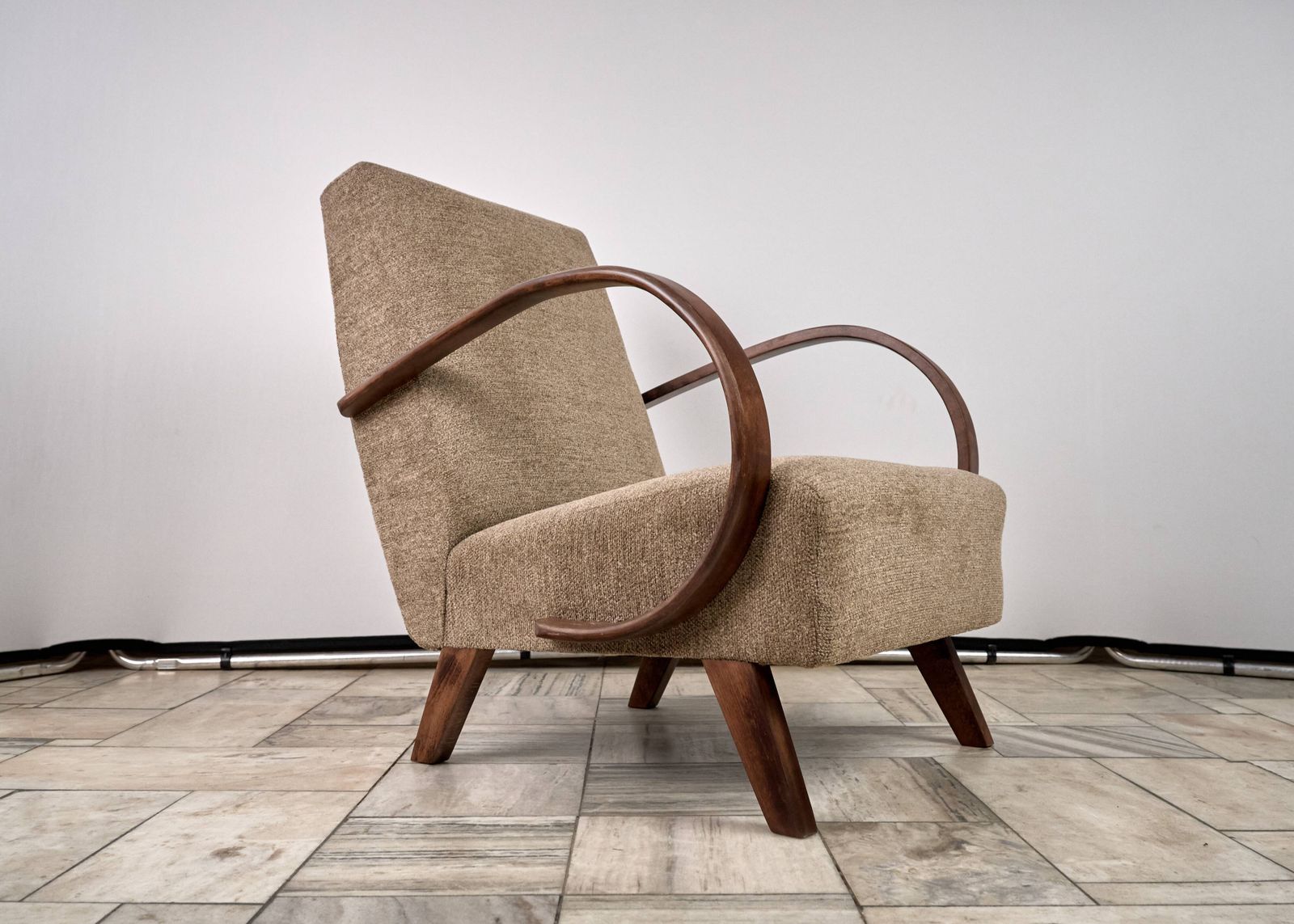 H 410 Armchair Designed By Jindrich Halabala, 1940s, Czechoslovakia photo furniture