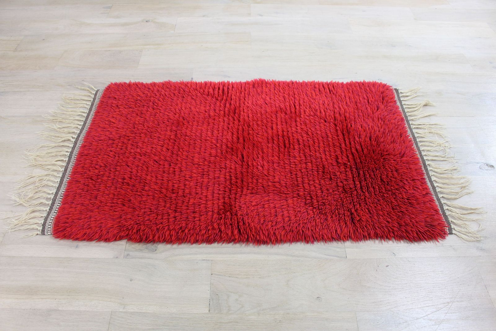 Swedish Plain Red Rya With Good Fringe