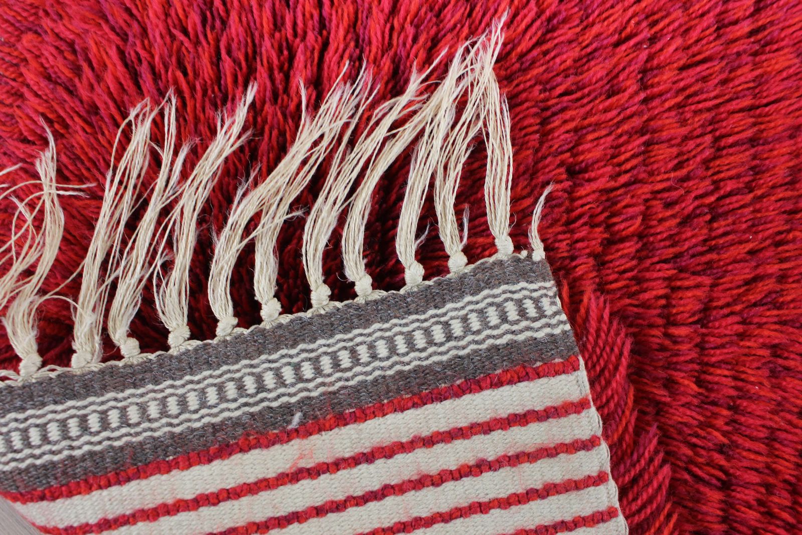 Swedish Plain Red Rya With Good Fringe photo for sale