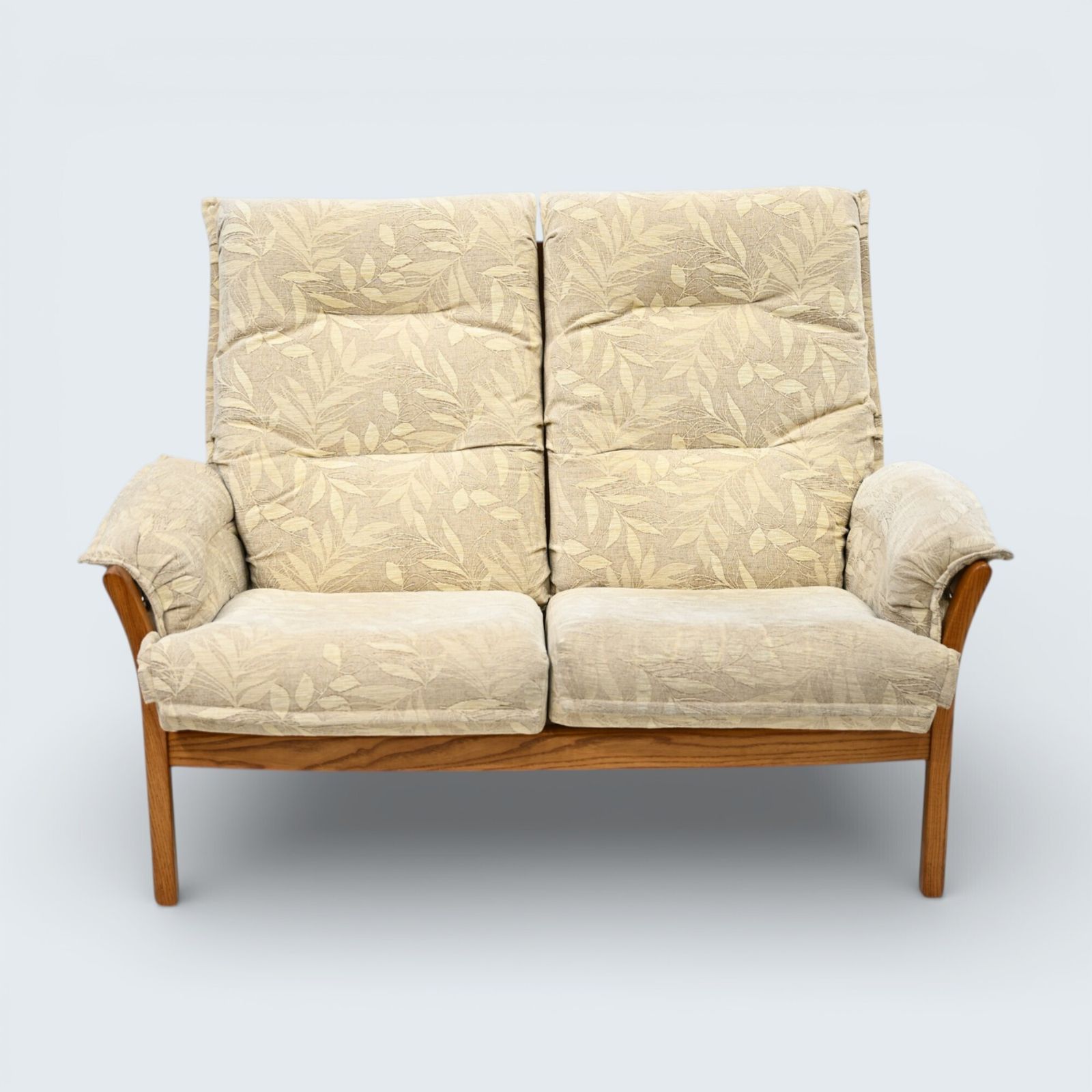 Ercol Saville 2str Sofa Ercol's Cleanable Upholstery Light Frame Free Delivery* photo furniture