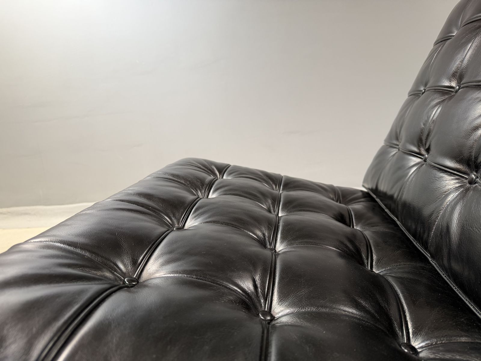 photo for sale Barcelona Chair Leather Lounge Black Accent Chair Bauhaus Statement Armchair